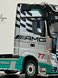Camión Mercedes-Benz Actros MP4 2012 AMG Petronas F1 Team 1:43 Hachette – Colección tuning - Miniatura 1