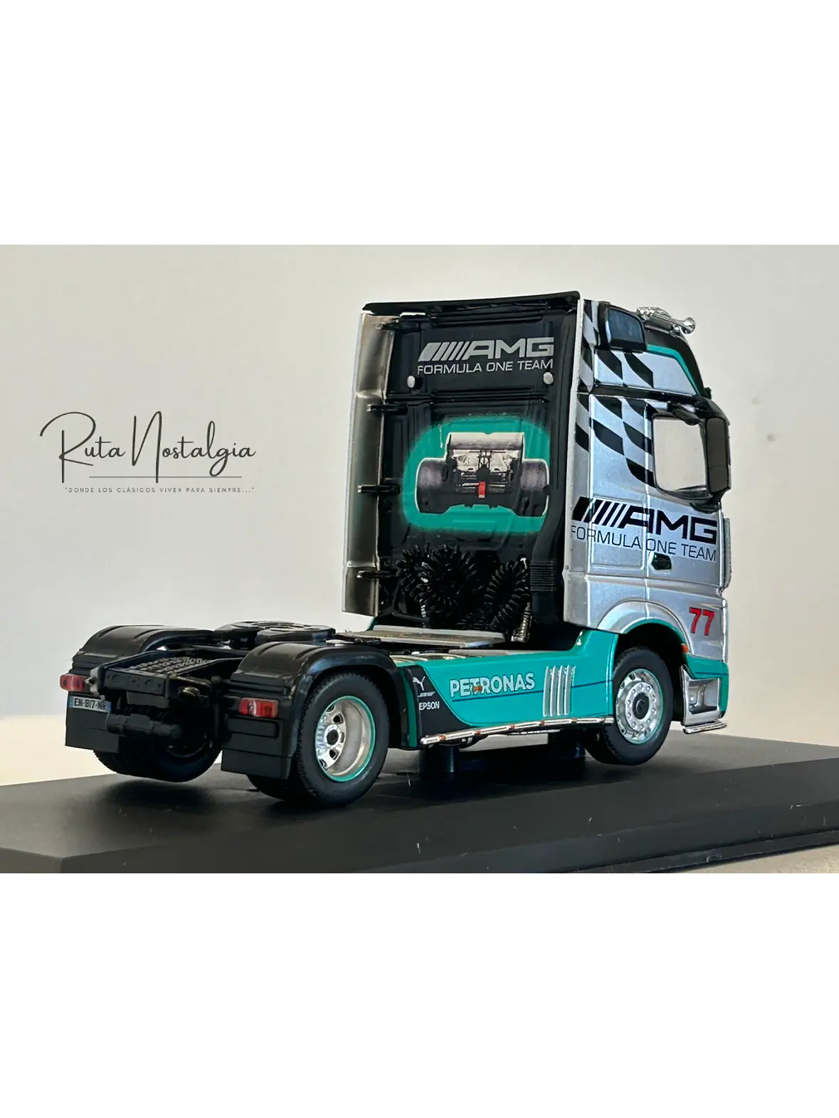 Camión Mercedes-Benz Actros MP4 2012 AMG Petronas F1 Team 1:43 Hachette – Colección tuning 7