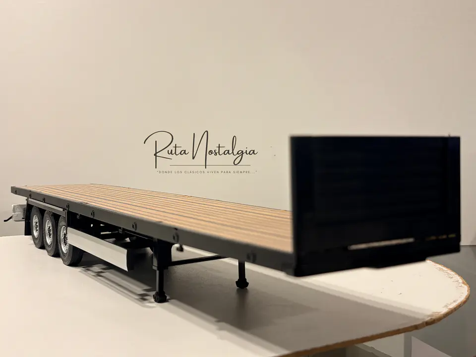 Camión Rampla Plataforma Plana (Flatbed) | Sólido 1:24 1