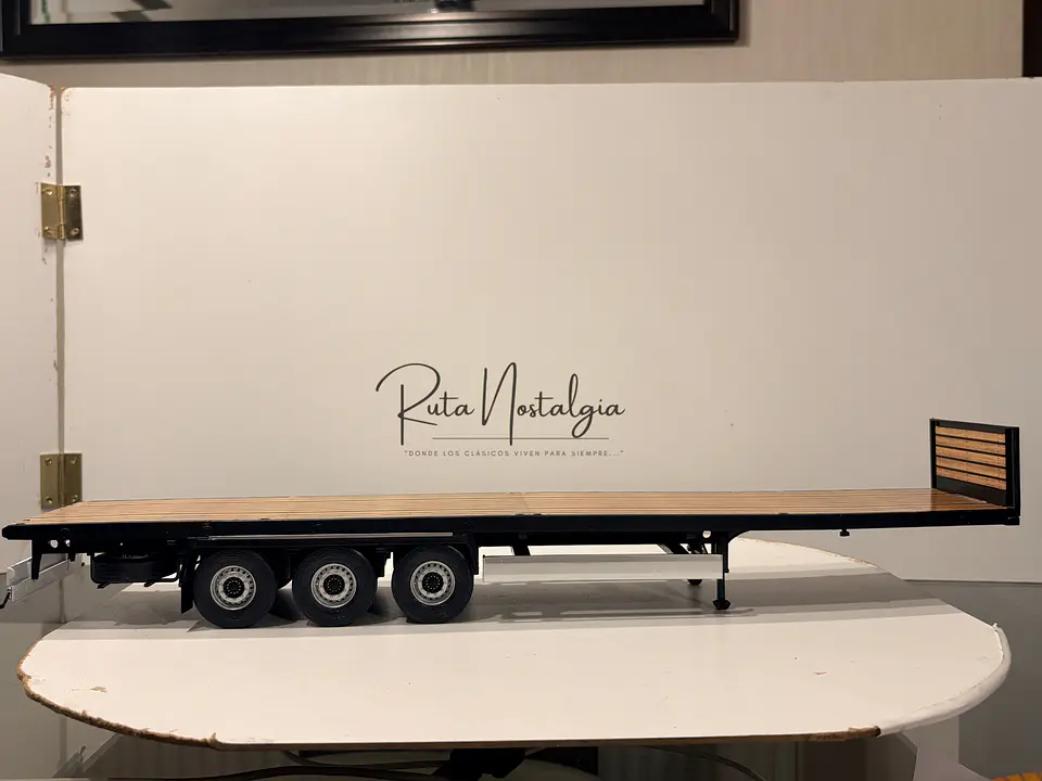 Camión Rampla Plataforma Plana (Flatbed) | Sólido 1:24 4