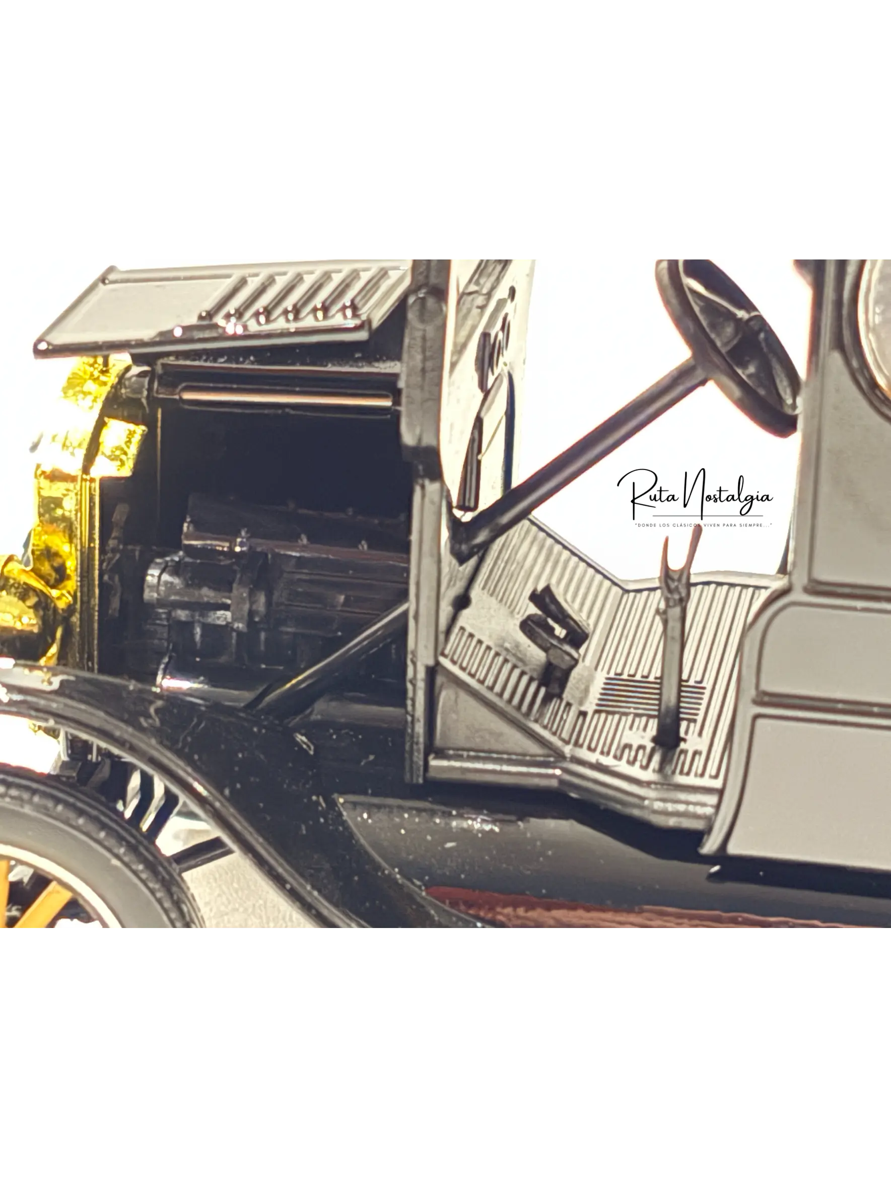 Ford Model T Paddy Wagon 1925 |  Motormax Platinum Collection 1:24 | Furgón Clásico Americano de Colección en Chile 3