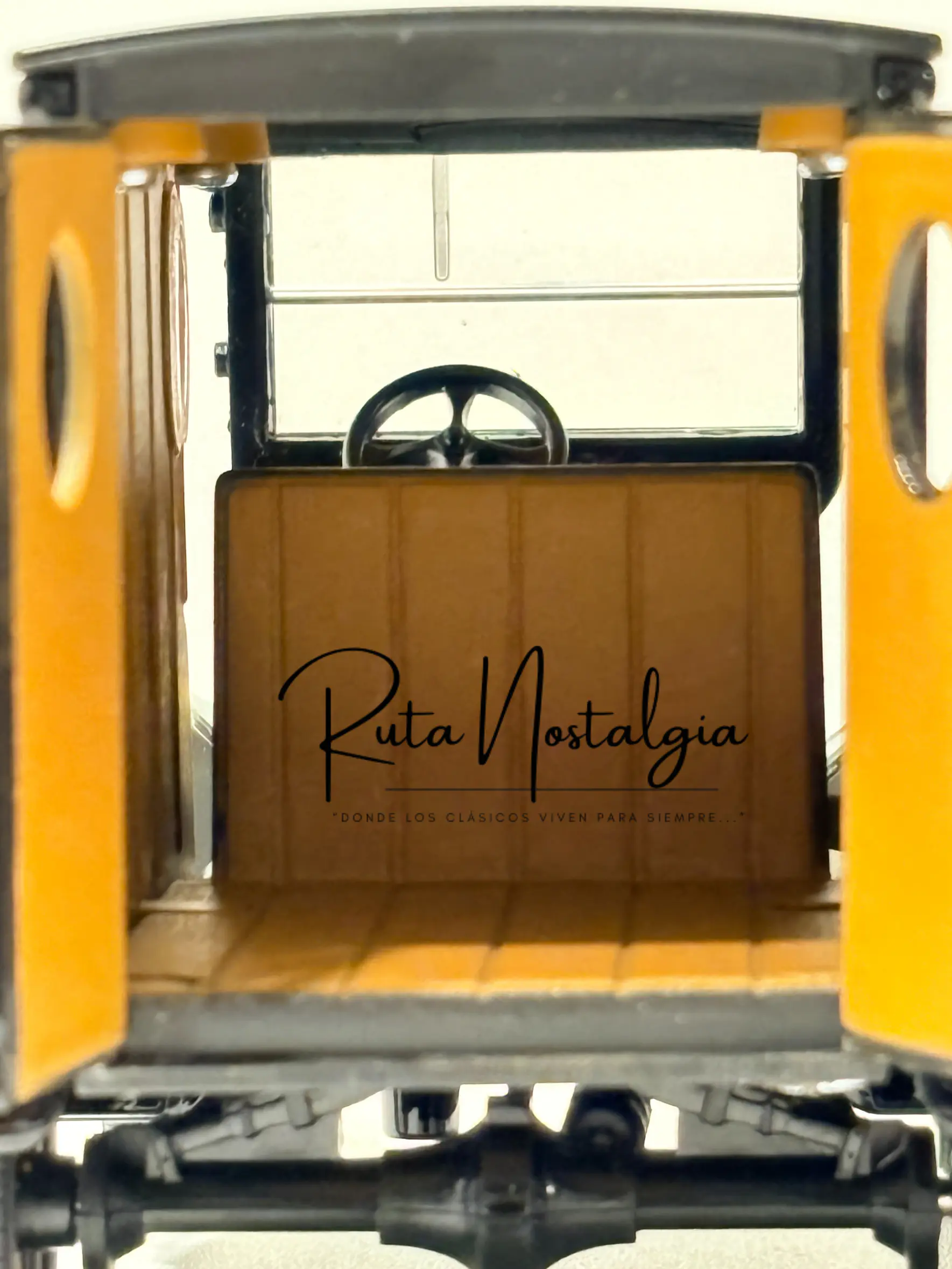 Ford Model T Paddy Wagon 1925 |  Motormax Platinum Collection 1:24 | Furgón Clásico Americano de Colección en Chile 7