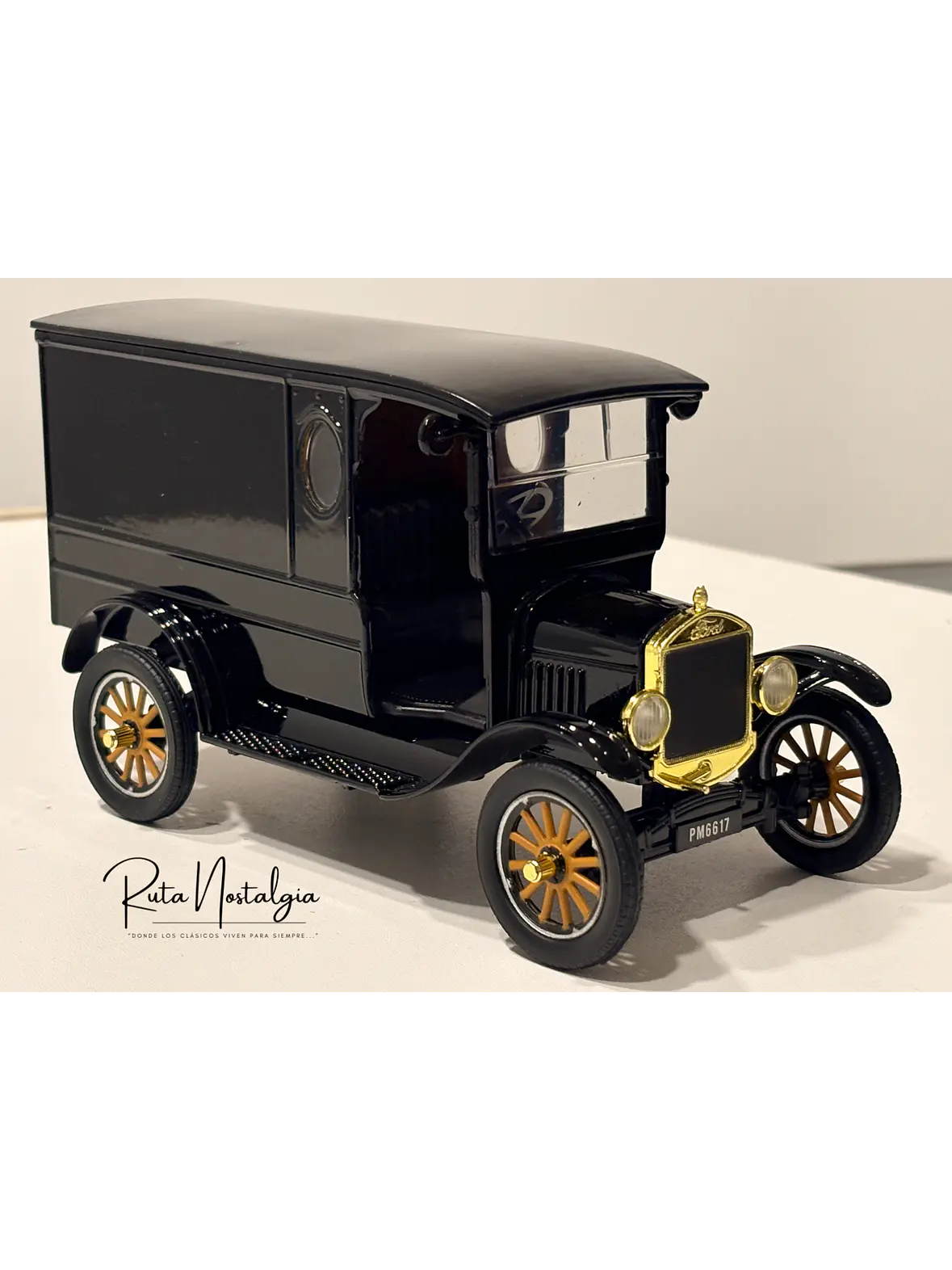 Ford Model T Paddy Wagon 1925 |  Motormax Platinum Collection 1:24 | Furgón Clásico Americano de Colección en Chile 10