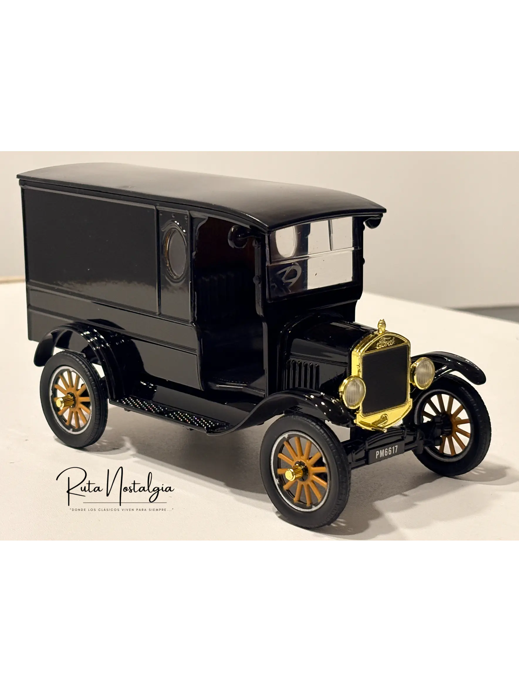 Ford Model T Paddy Wagon 1925 |  Motormax Platinum Collection 1:24 | Furgón Clásico Americano de Colección en Chile 10