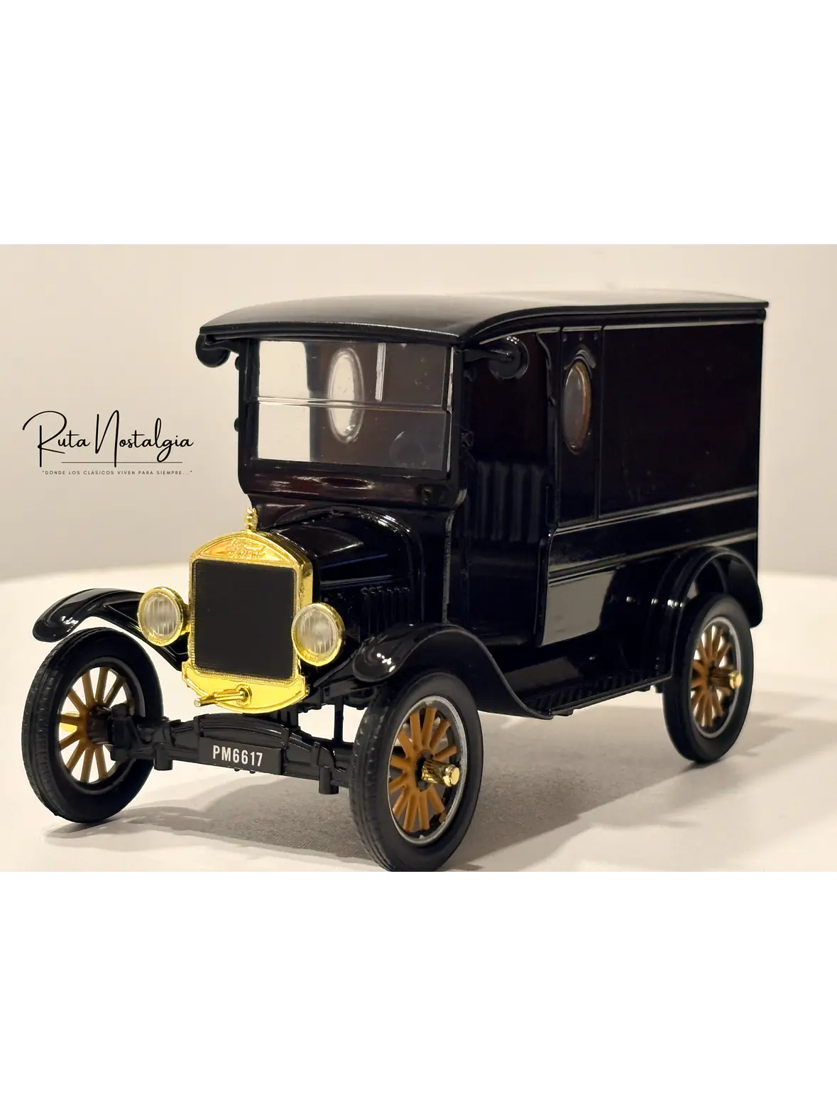 Ford Model T Paddy Wagon 1925 |  Motormax Platinum Collection 1:24 | Furgón Clásico Americano de Colección en Chile 4