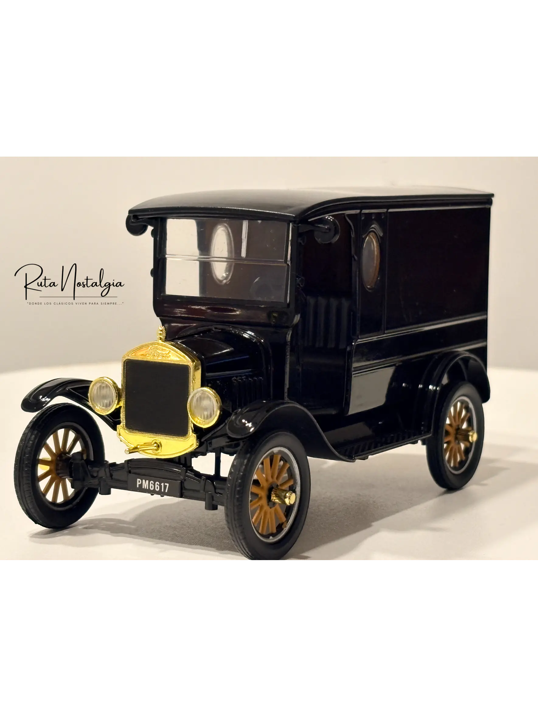 Ford Model T Paddy Wagon 1925 |  Motormax Platinum Collection 1:24 | Furgón Clásico Americano de Colección en Chile 4