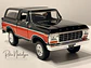 Ford Bronco Ranger XLT 1978 Motormax 1:24 Negro/Rojo | 4x4 Clásico Americano de Colección en Chile - Miniatura 8
