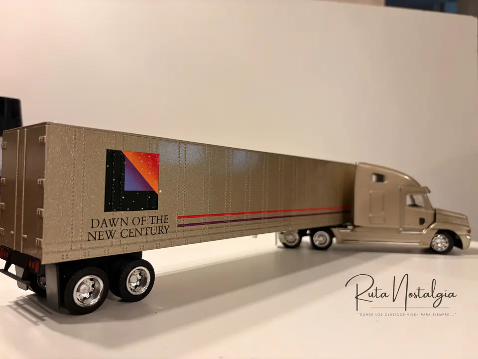 Camión Freightliner Century Class S/T con Semirremolque NZG 6