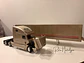Camión Freightliner Century Class S/T con Semirremolque NZG - Miniatura 1