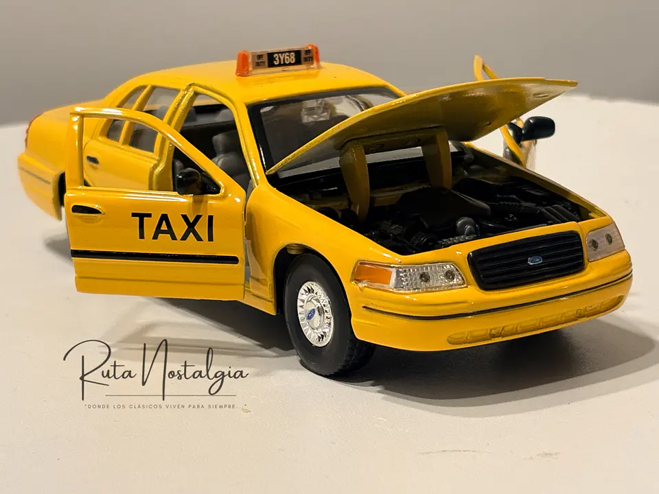 Ford Crown Victoria 