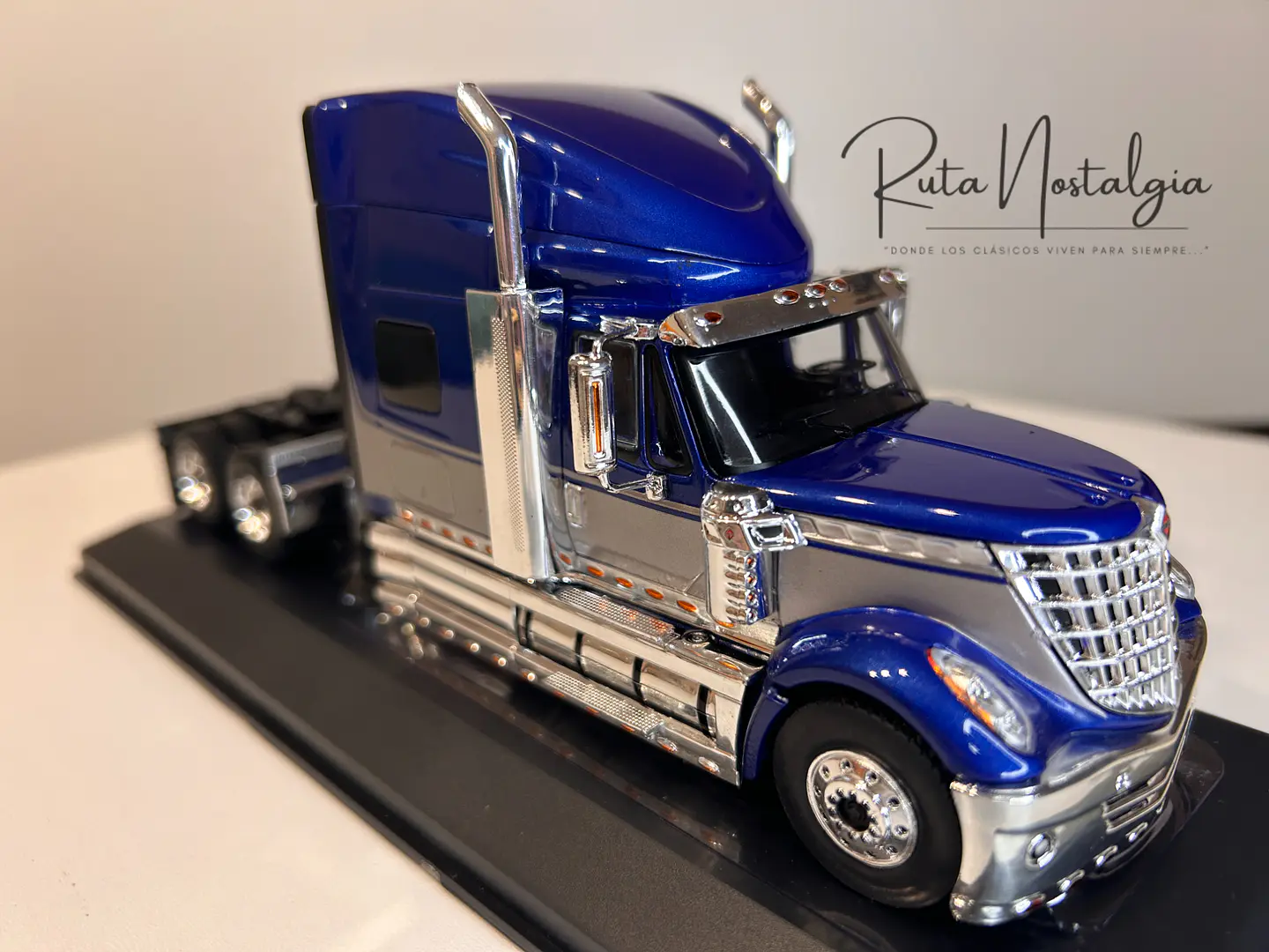 International Lonestar (2010) | IXO Models - Camión a escala 1:43 9
