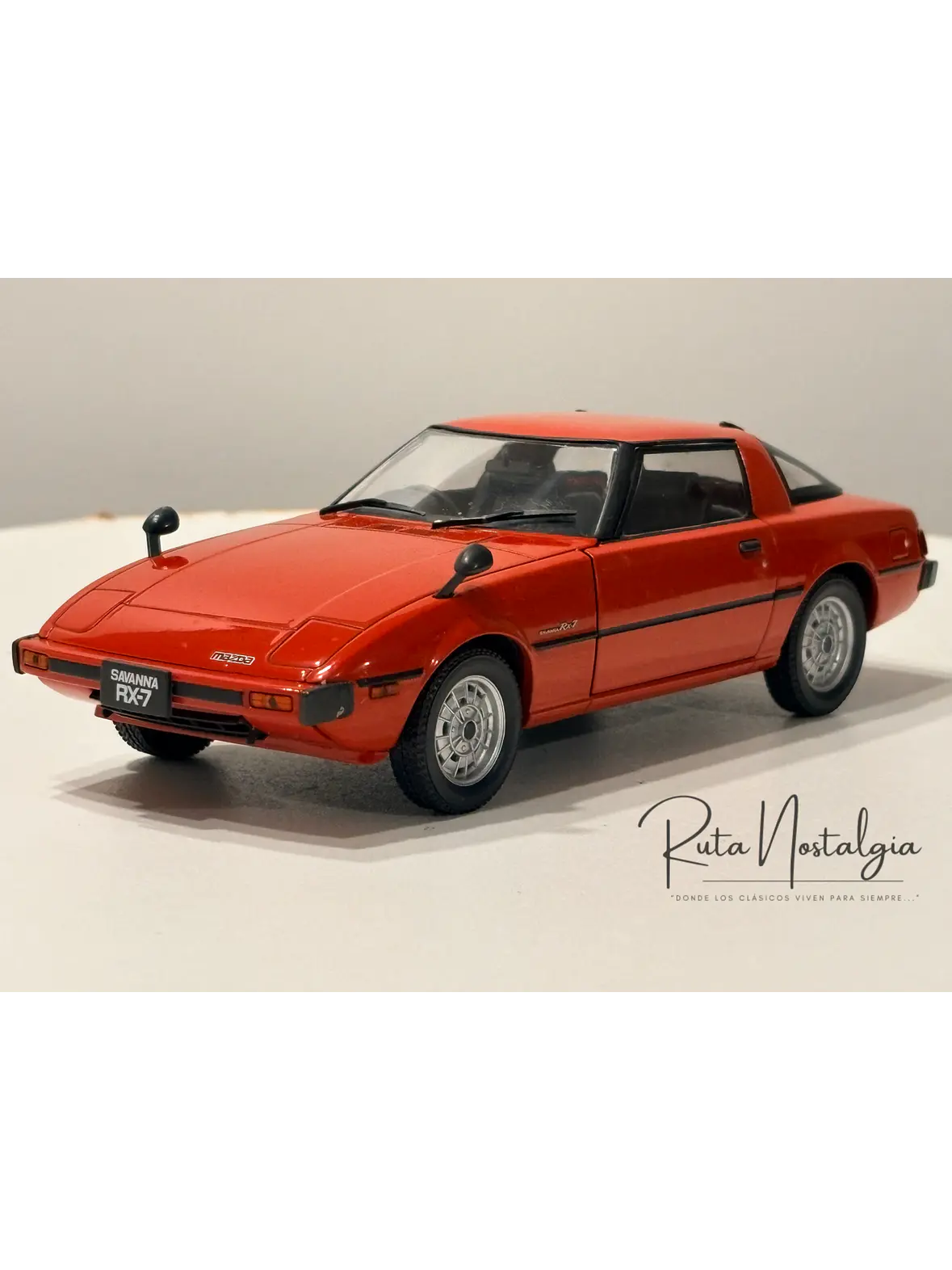 Auto Mazda RX-7 RHD 1980 Rojo WhiteBox 1:24 | Deportivo Japonés Clásico de Colección - Modelo sin caja 4