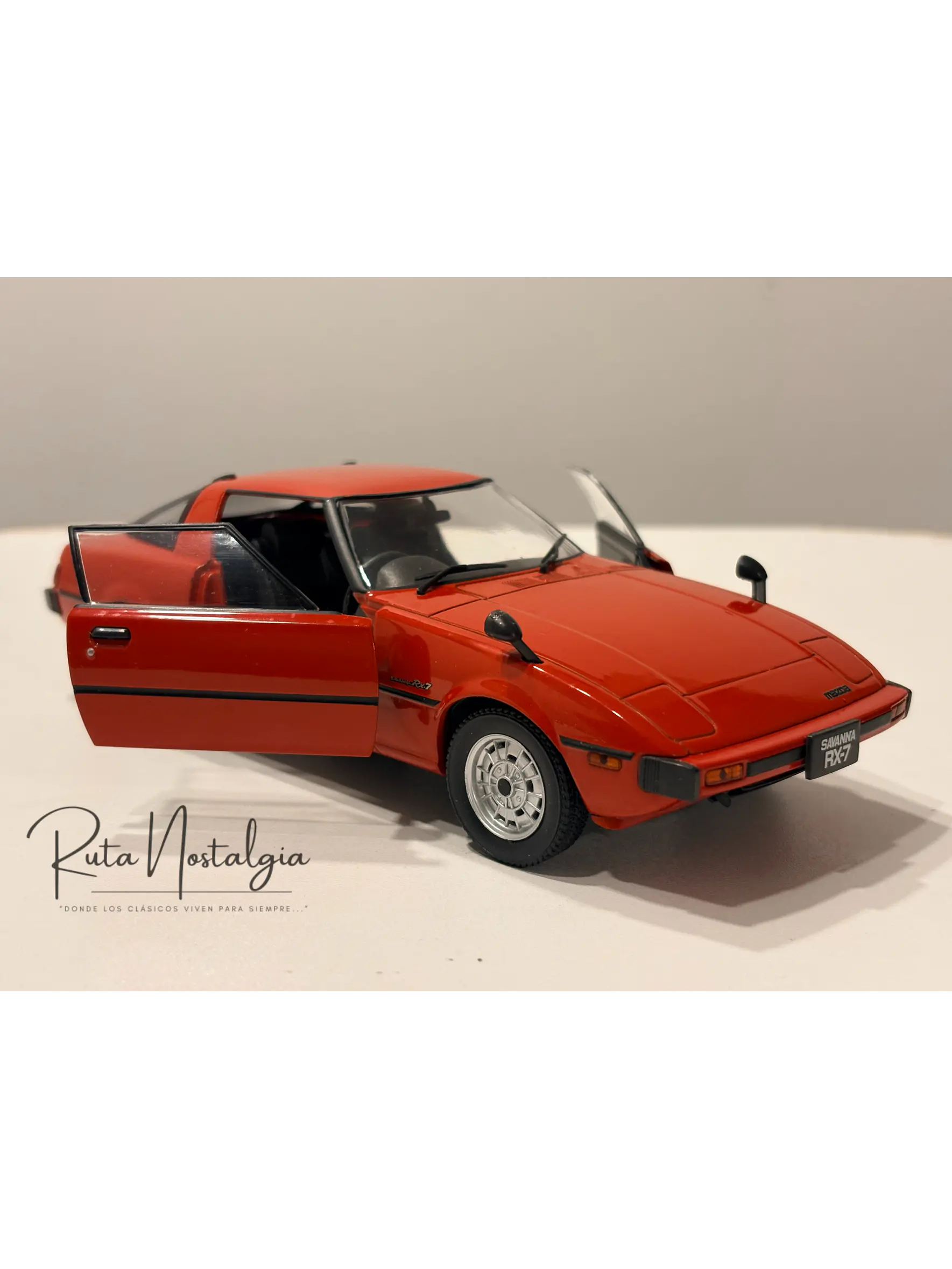 Auto Mazda RX-7 RHD 1980 Rojo WhiteBox 1:24 | Deportivo Japonés Clásico de Colección - Modelo sin caja 1