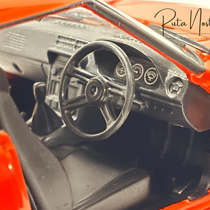 Auto Mazda RX-7 RHD 1980 Rojo WhiteBox 1:24 | Deportivo Japonés Clásico de Colección - Modelo sin caja