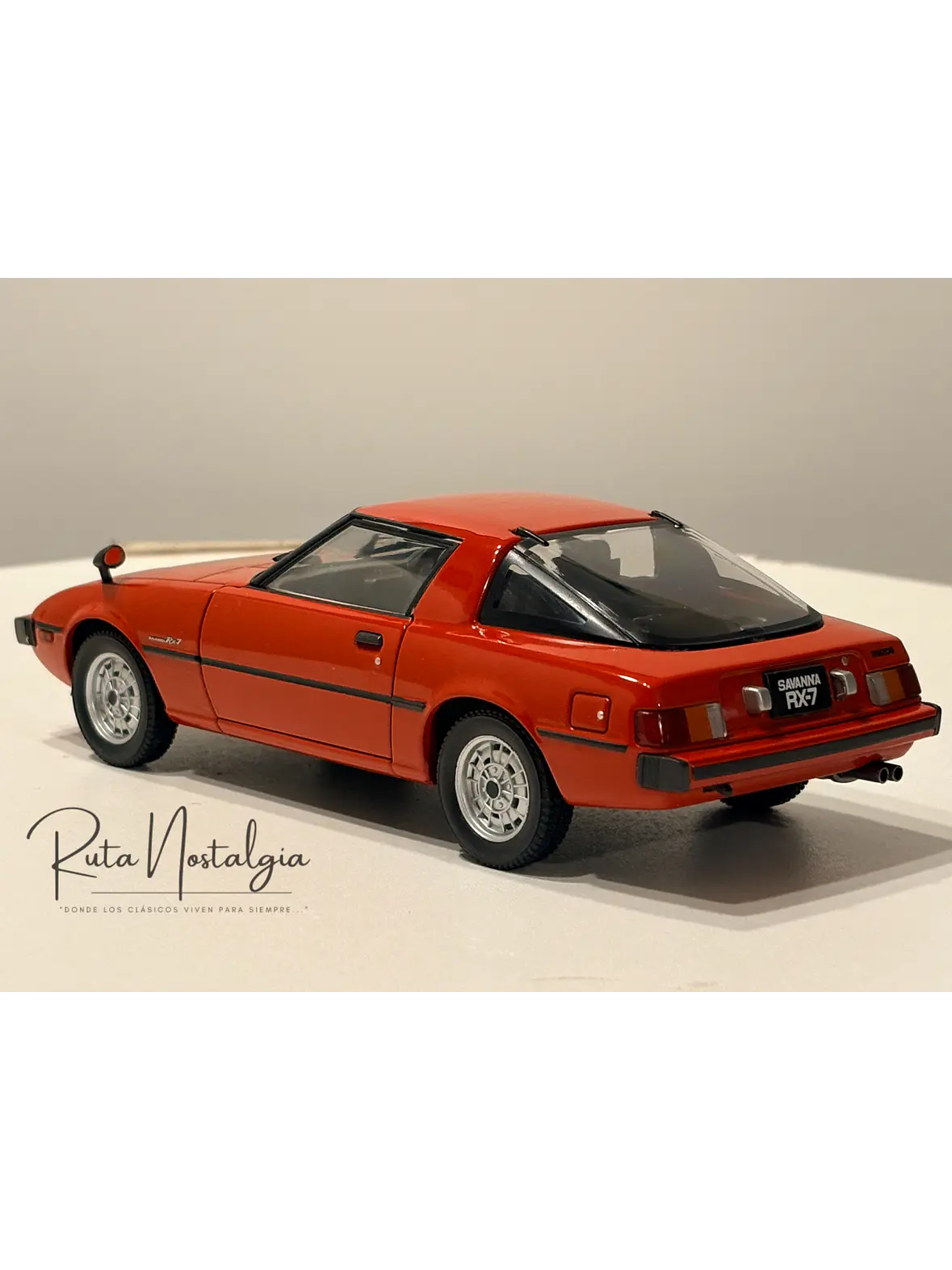 Auto Mazda RX-7 RHD 1980 Rojo WhiteBox 1:24 | Deportivo Japonés Clásico de Colección - Modelo sin caja 6