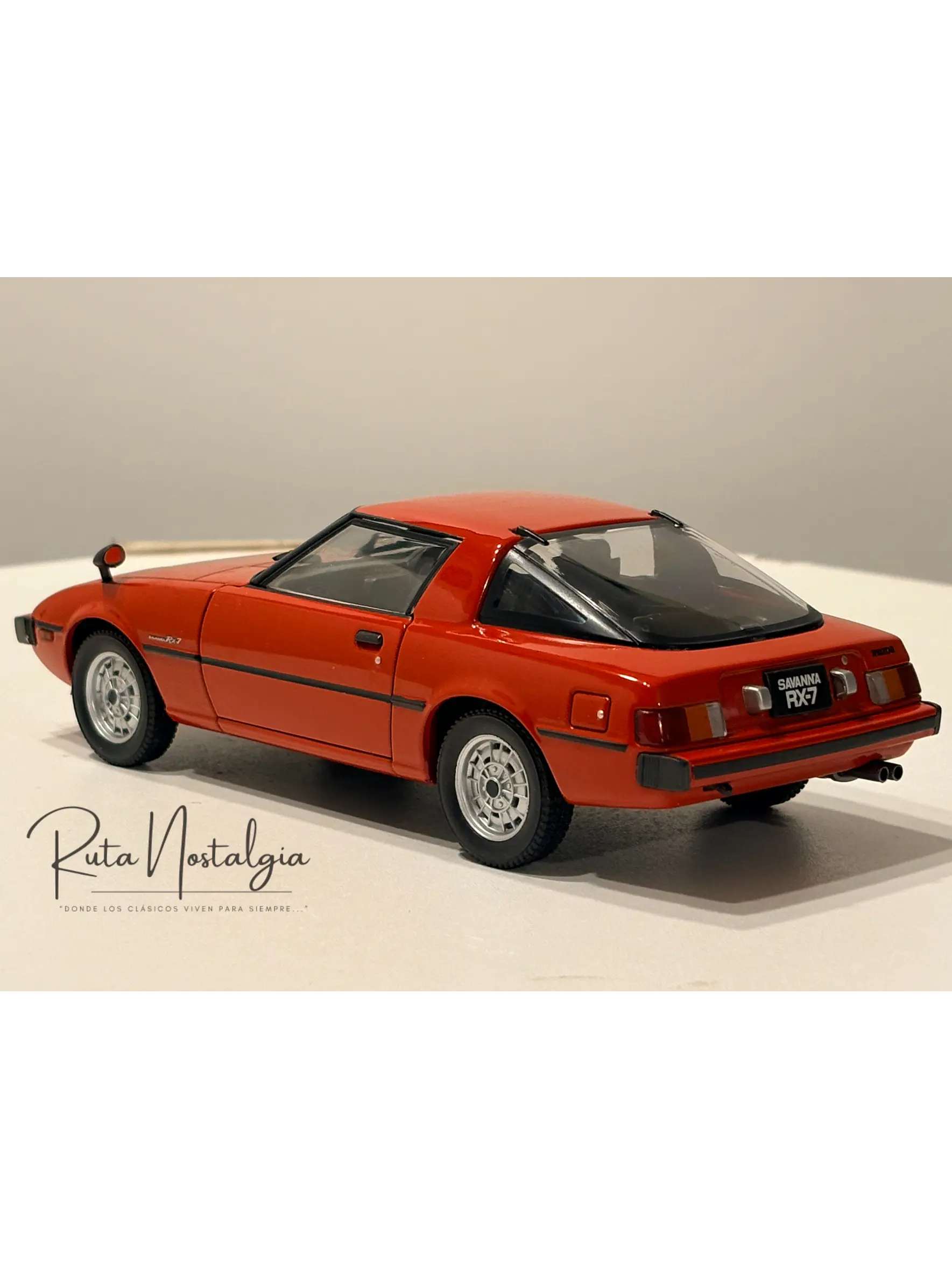 Auto Mazda RX-7 RHD 1980 Rojo WhiteBox 1:24 | Deportivo Japonés Clásico de Colección - Modelo sin caja 6