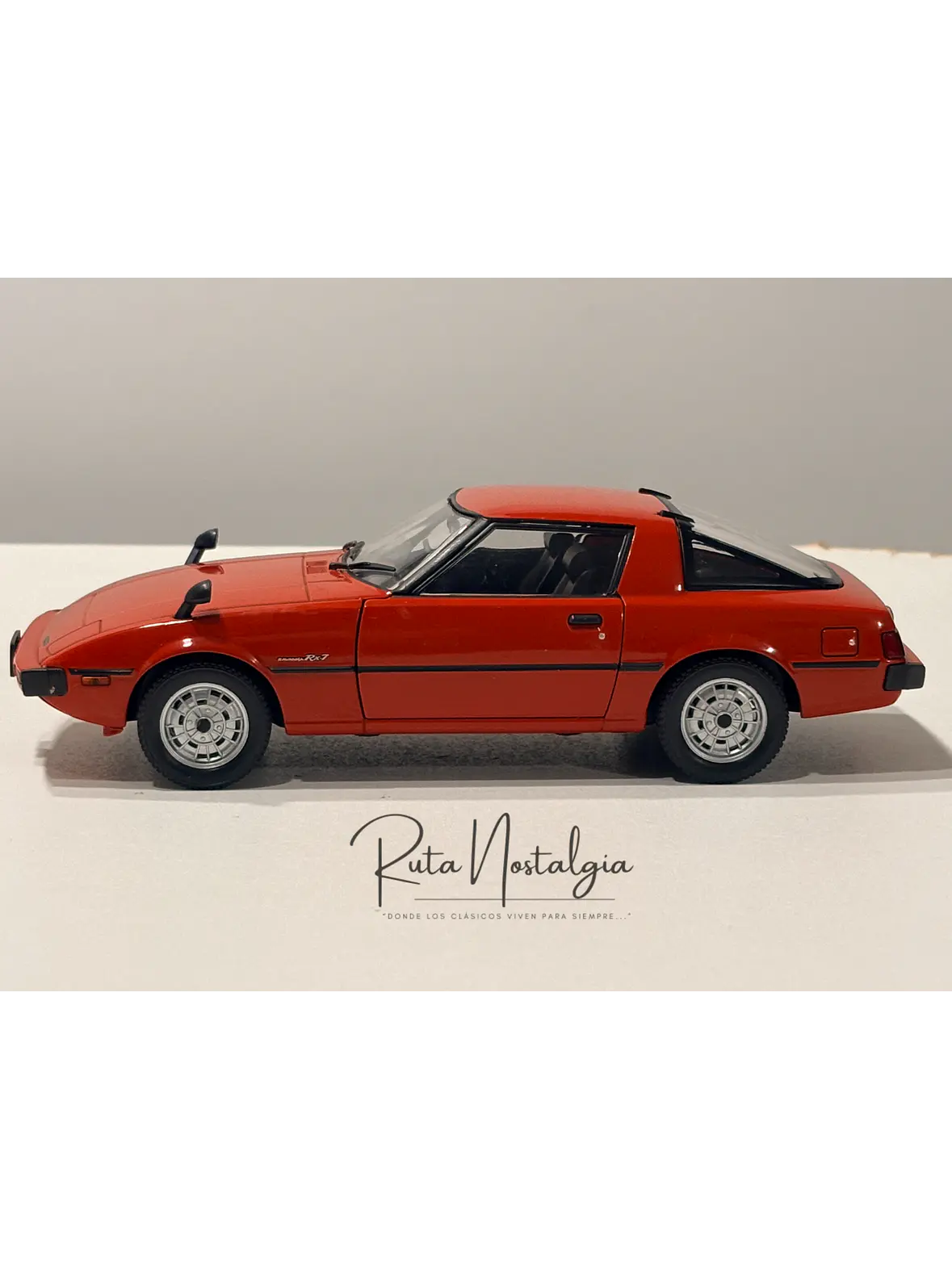 Auto Mazda RX-7 RHD 1980 Rojo WhiteBox 1:24 | Deportivo Japonés Clásico de Colección - Modelo sin caja 5