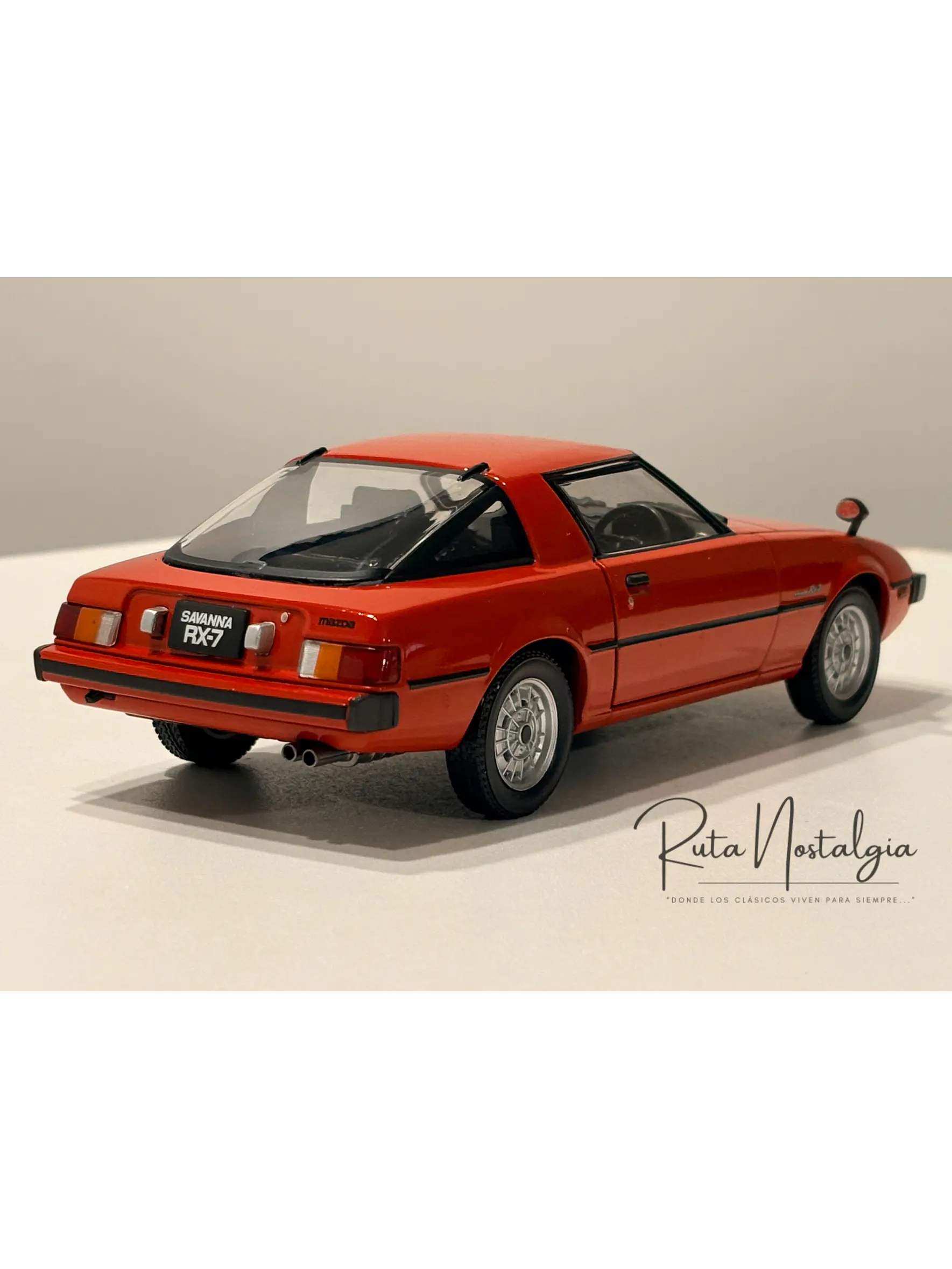 Auto Mazda RX-7 RHD 1980 Rojo WhiteBox 1:24 | Deportivo Japonés Clásico de Colección - Modelo sin caja 7