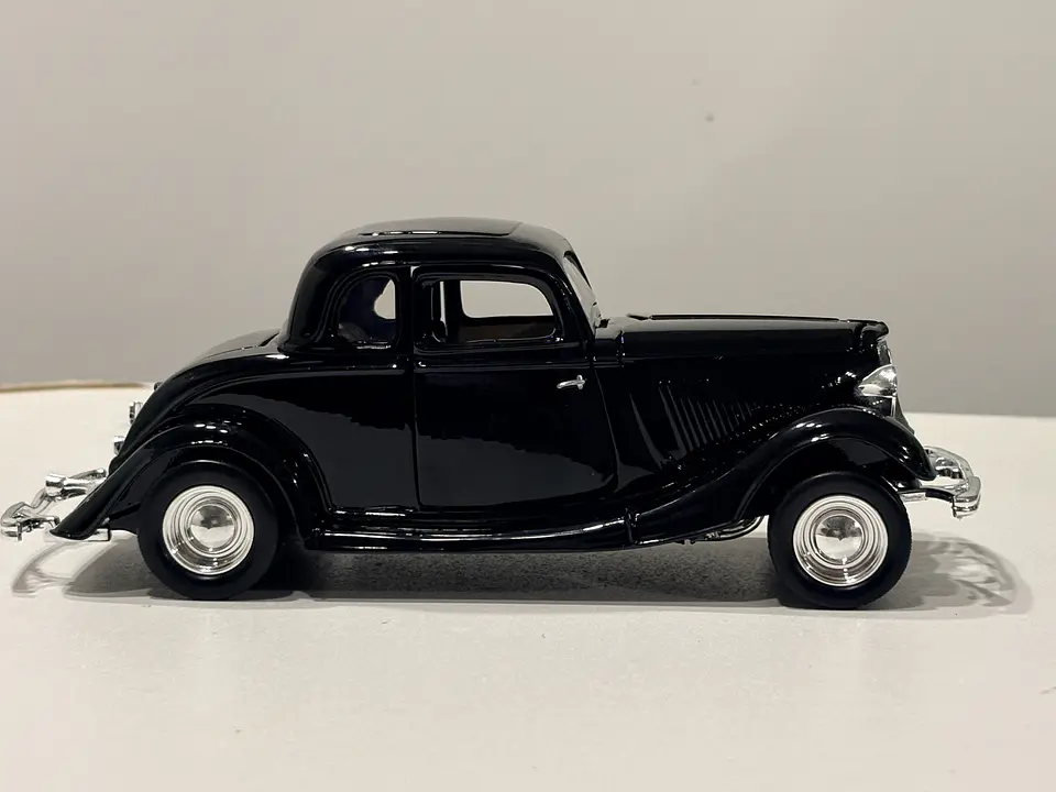 Auto Ford Coupe v8 (1934) | Motormax Escala 1:24 6
