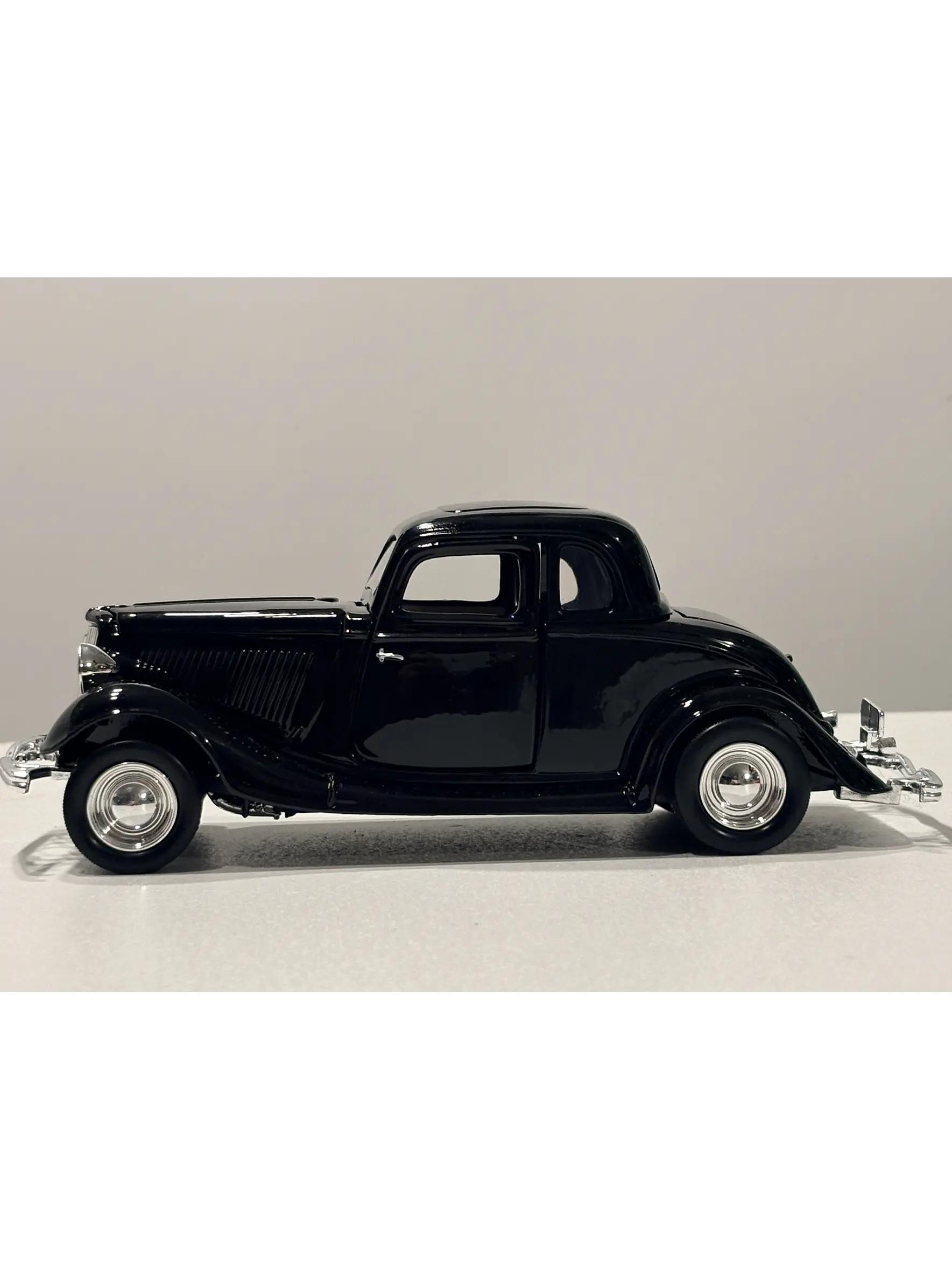 Auto Ford Coupe (1934) | Motormax 1:24 – Clásico V8 de los años 30 para coleccionistas 9