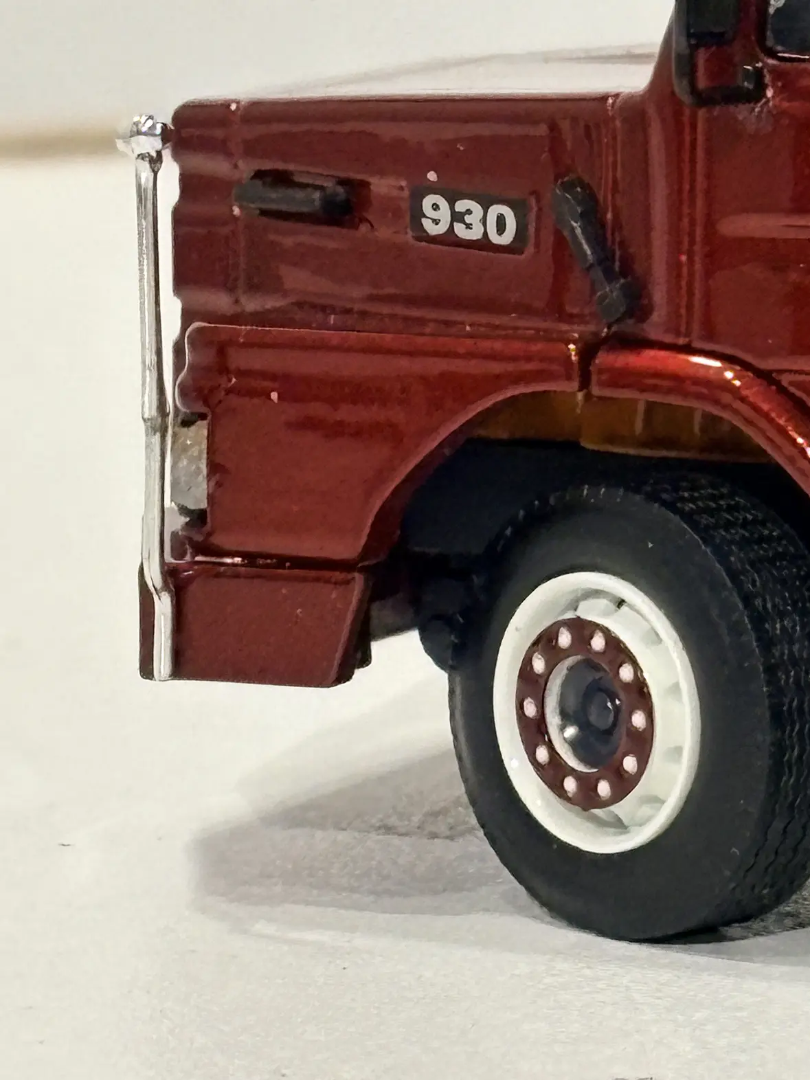 Scania 2 Series Torpedo Metallinkierratys V8 | Tekno 1:50 – Camión clásico europeo con doble cabina 12