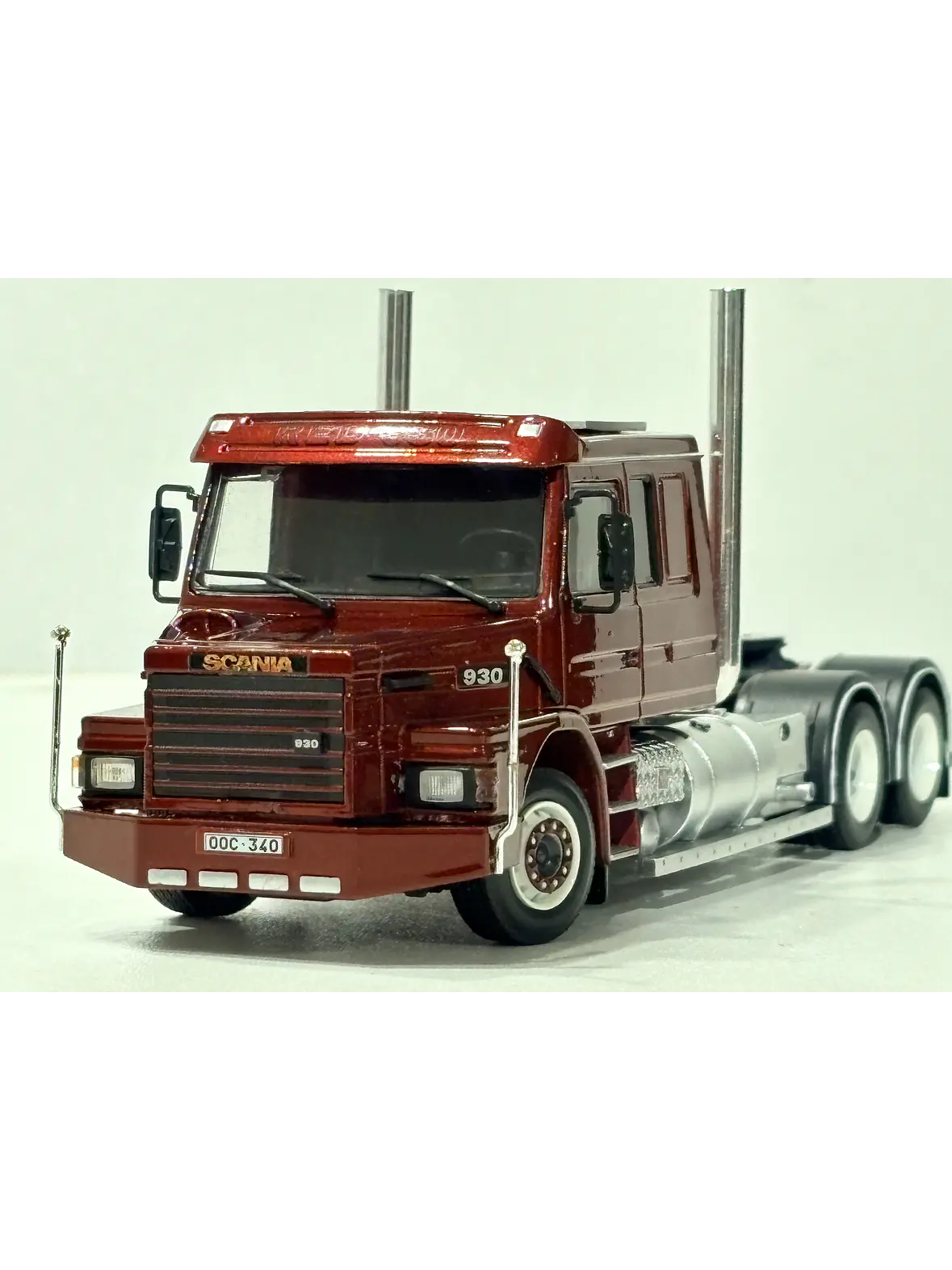 Scania 2 Series Torpedo Metallinkierratys V8 | Tekno 1:50 – Camión clásico europeo con doble cabina 3