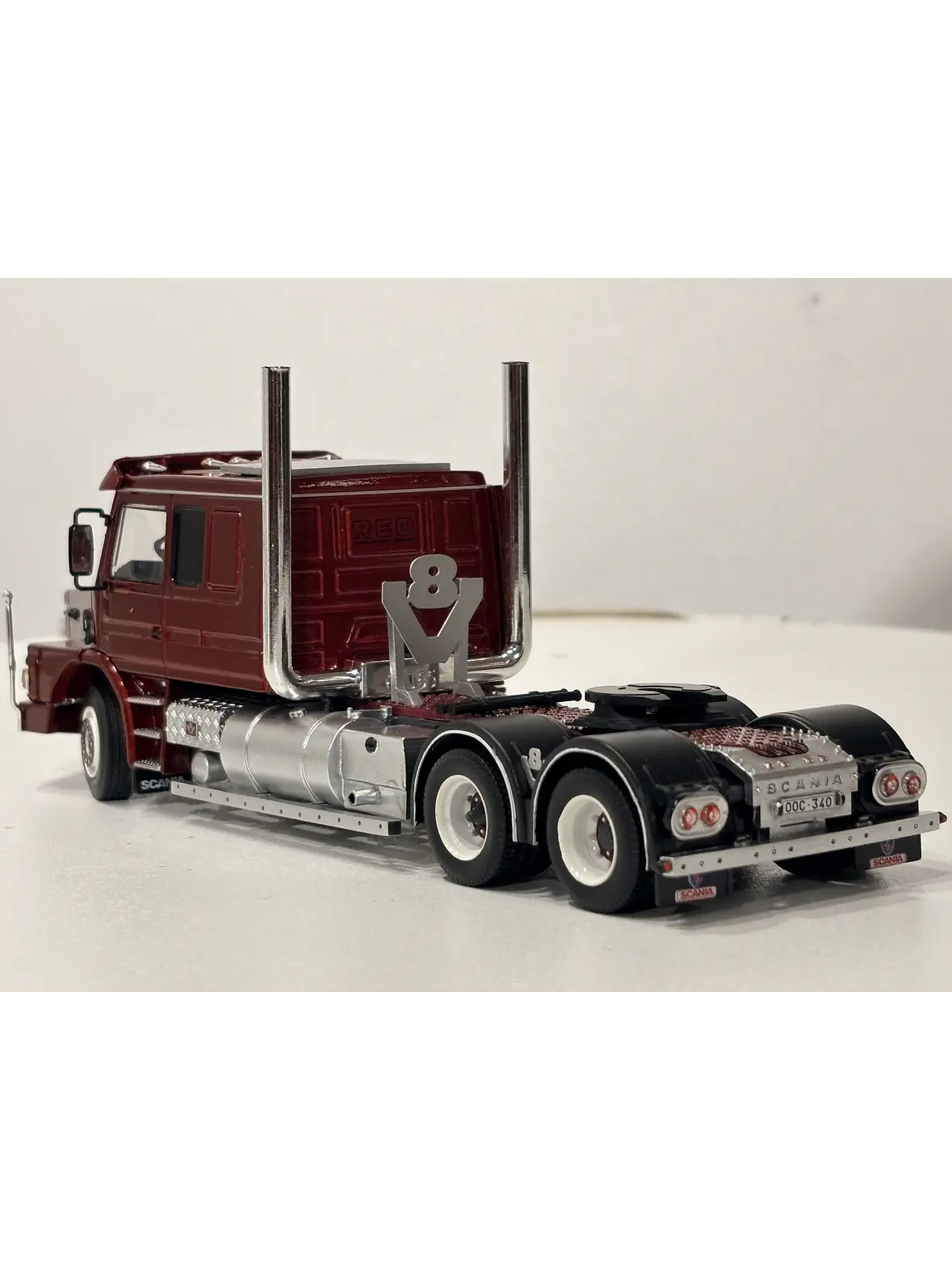 Scania 2 Series Torpedo Metallinkierratys V8 | Tekno 1:50 – Camión clásico europeo con doble cabina 5