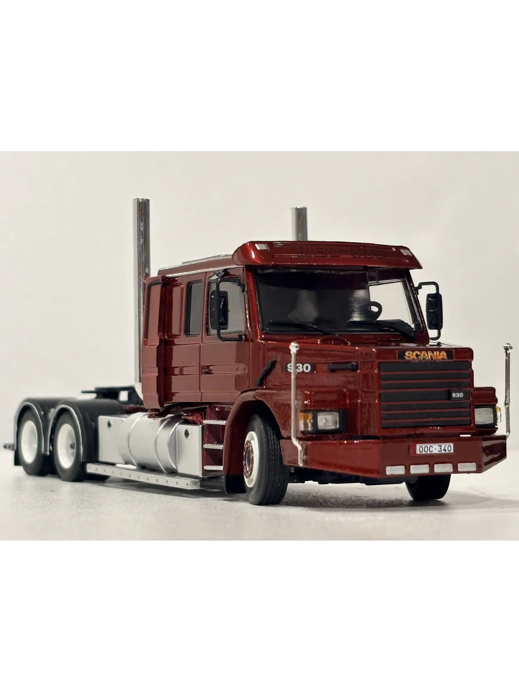 Scania 2 Series Torpedo Metallinkierratys V8 | Tekno 1:50 – Camión clásico europeo con doble cabina 1