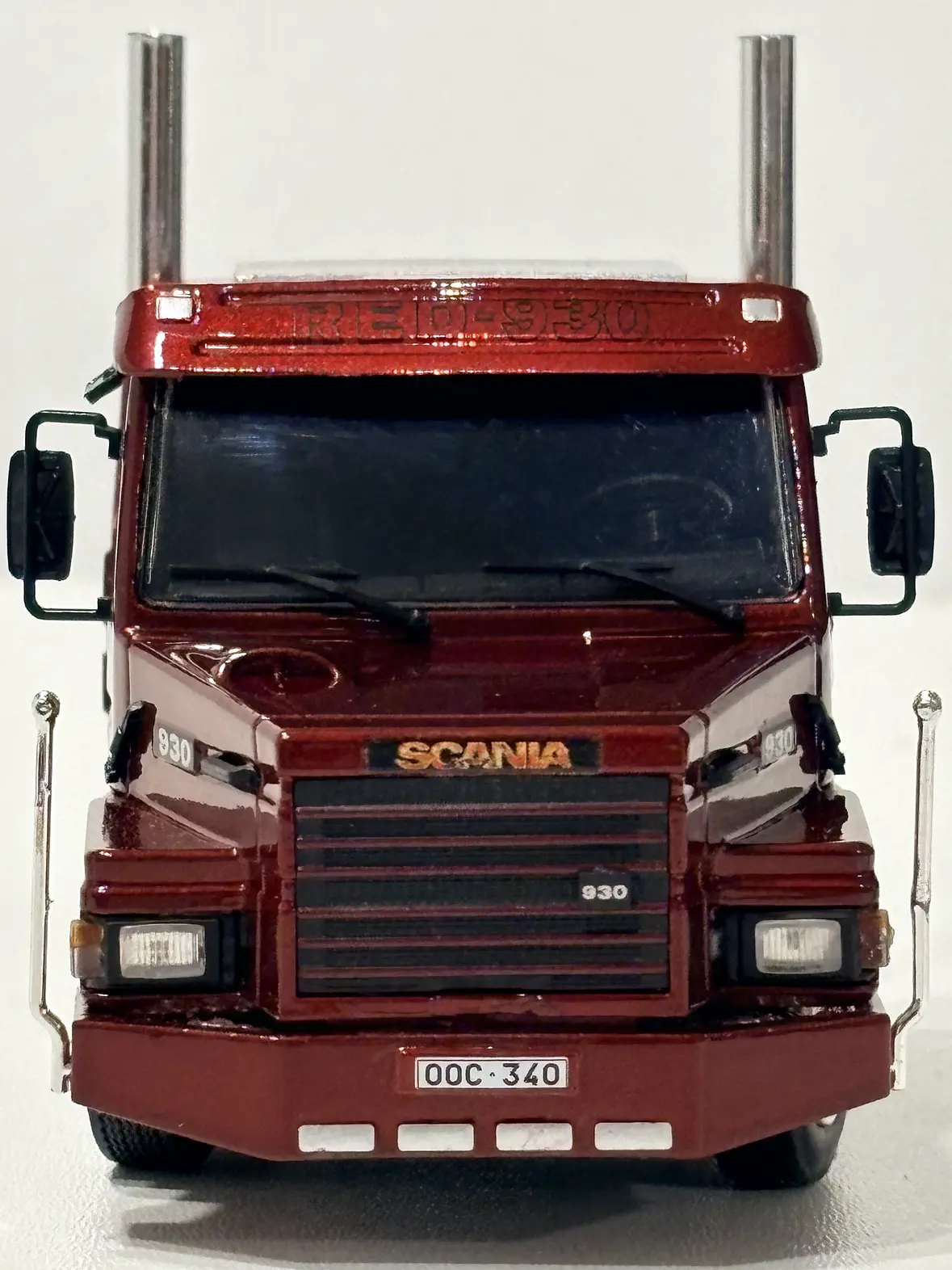 Scania 2 Series Torpedo Metallinkierratys V8 | Tekno 1:50 – Camión clásico europeo con doble cabina 2