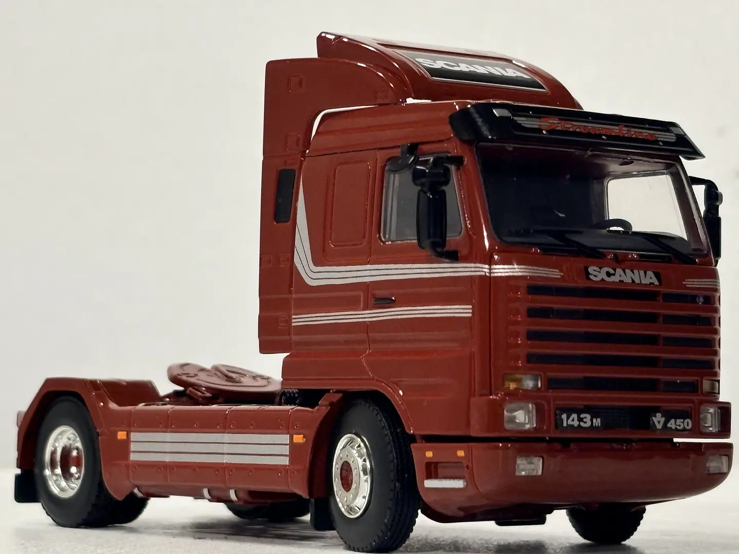 Camión Scania 3 Series 143M Streamline 4x2 WSI Premium Line 1