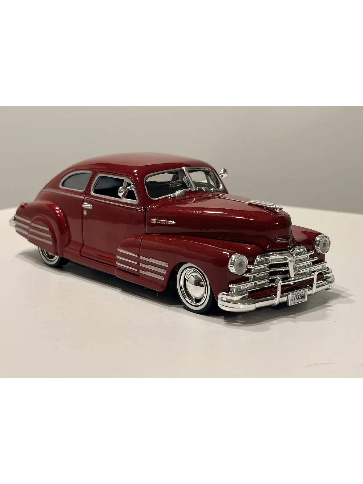 Motormax 1:24 Chevrolet Aerosedan Fleetline 1948  – Clásico americano de posguerra para coleccionistas exigentes 11