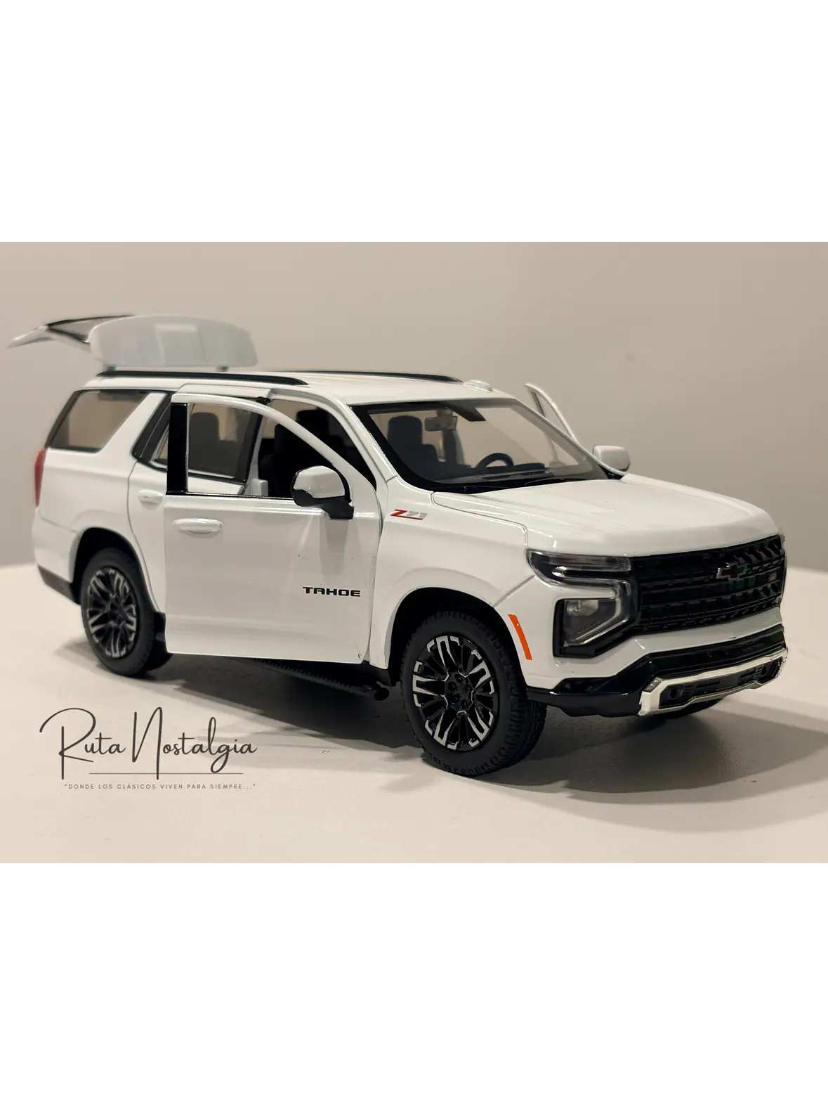 Auto / SUV Chevrolet Tahoe Z71 - 2025 | Motormax 1:24 1
