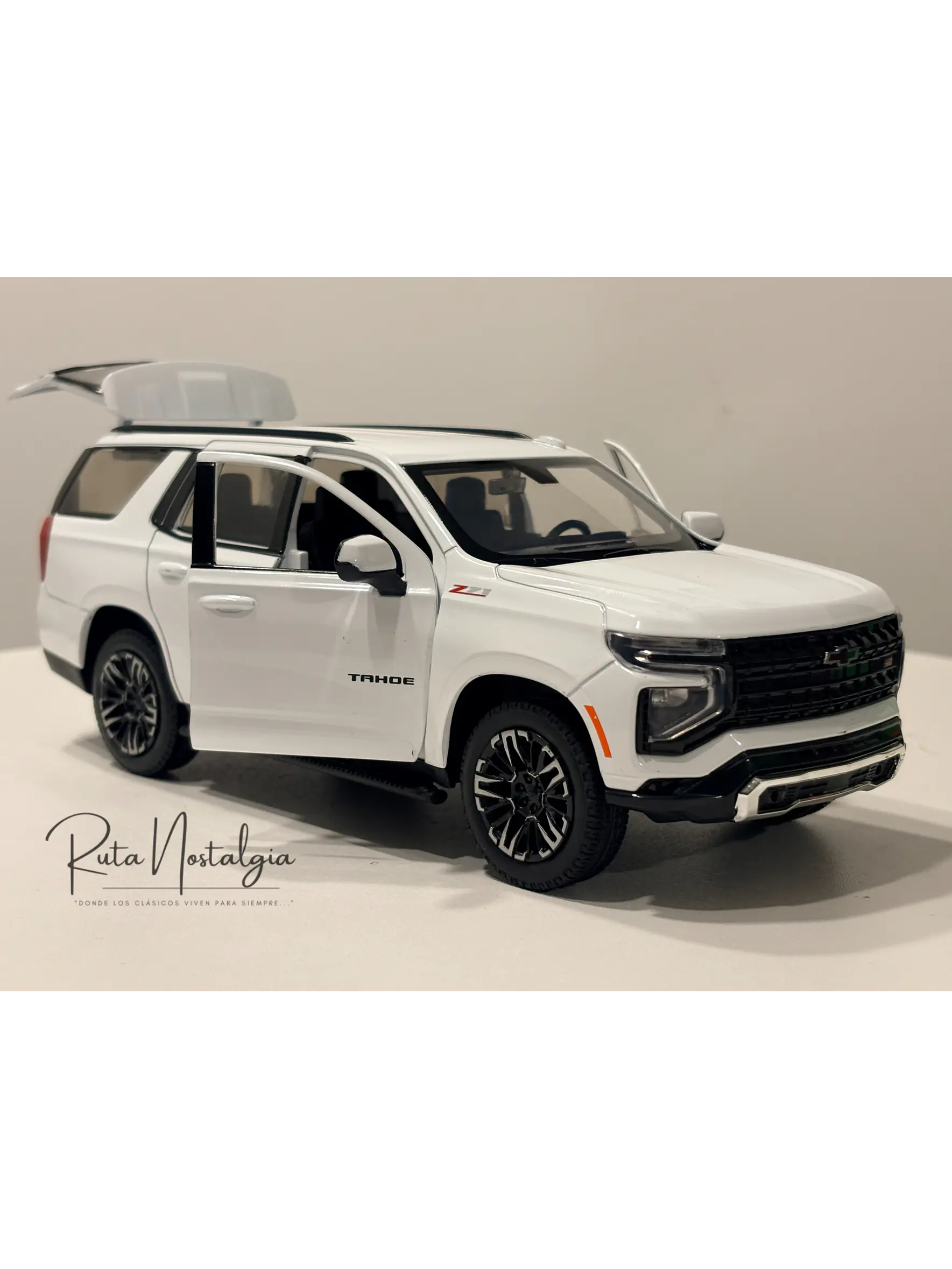 Auto / SUV Chevrolet Tahoe Z71 - 2025 | Motormax 1:24 1