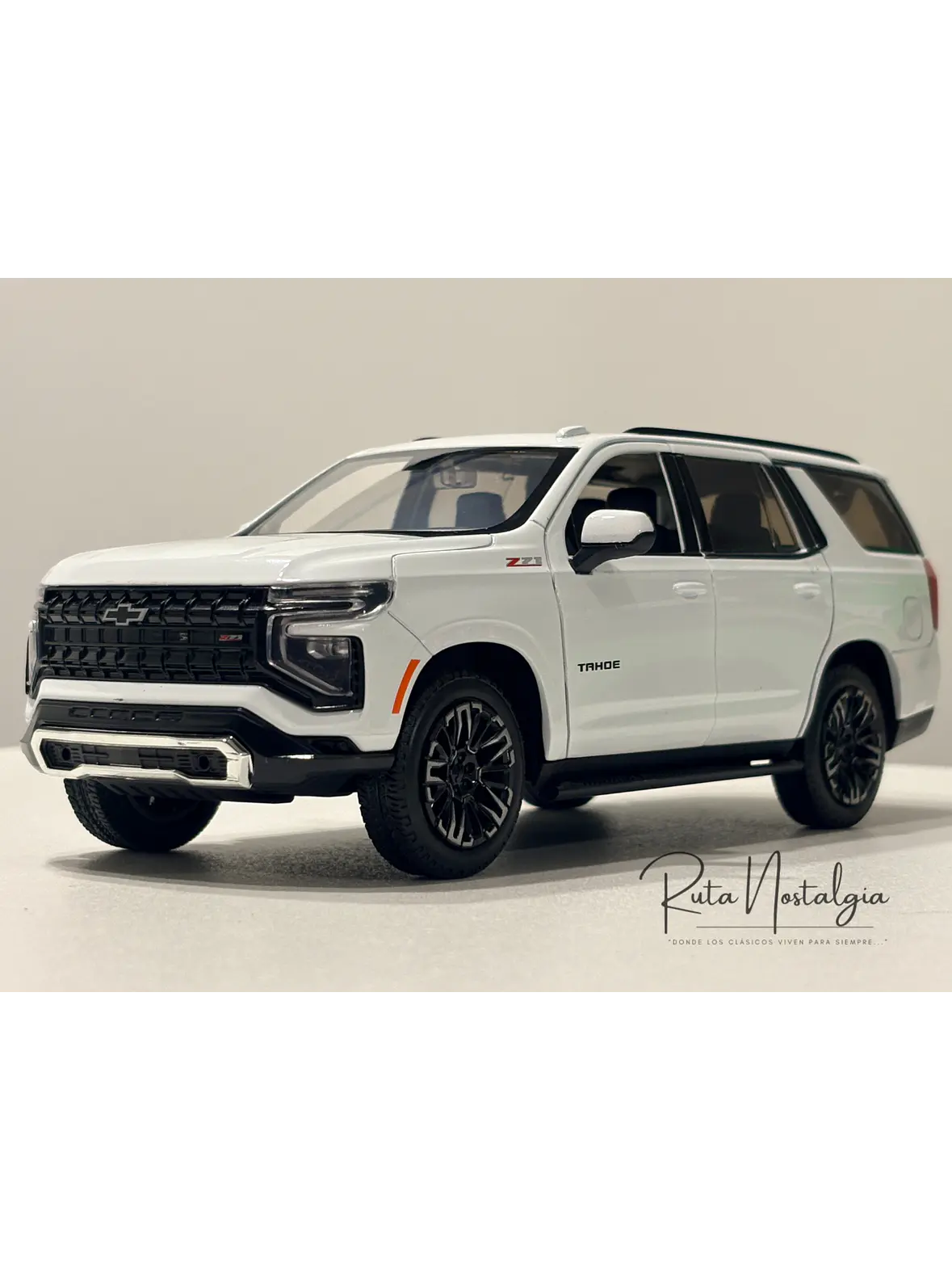 Auto / SUV Chevrolet Tahoe Z71 - 2025 | Motormax 1:24 4