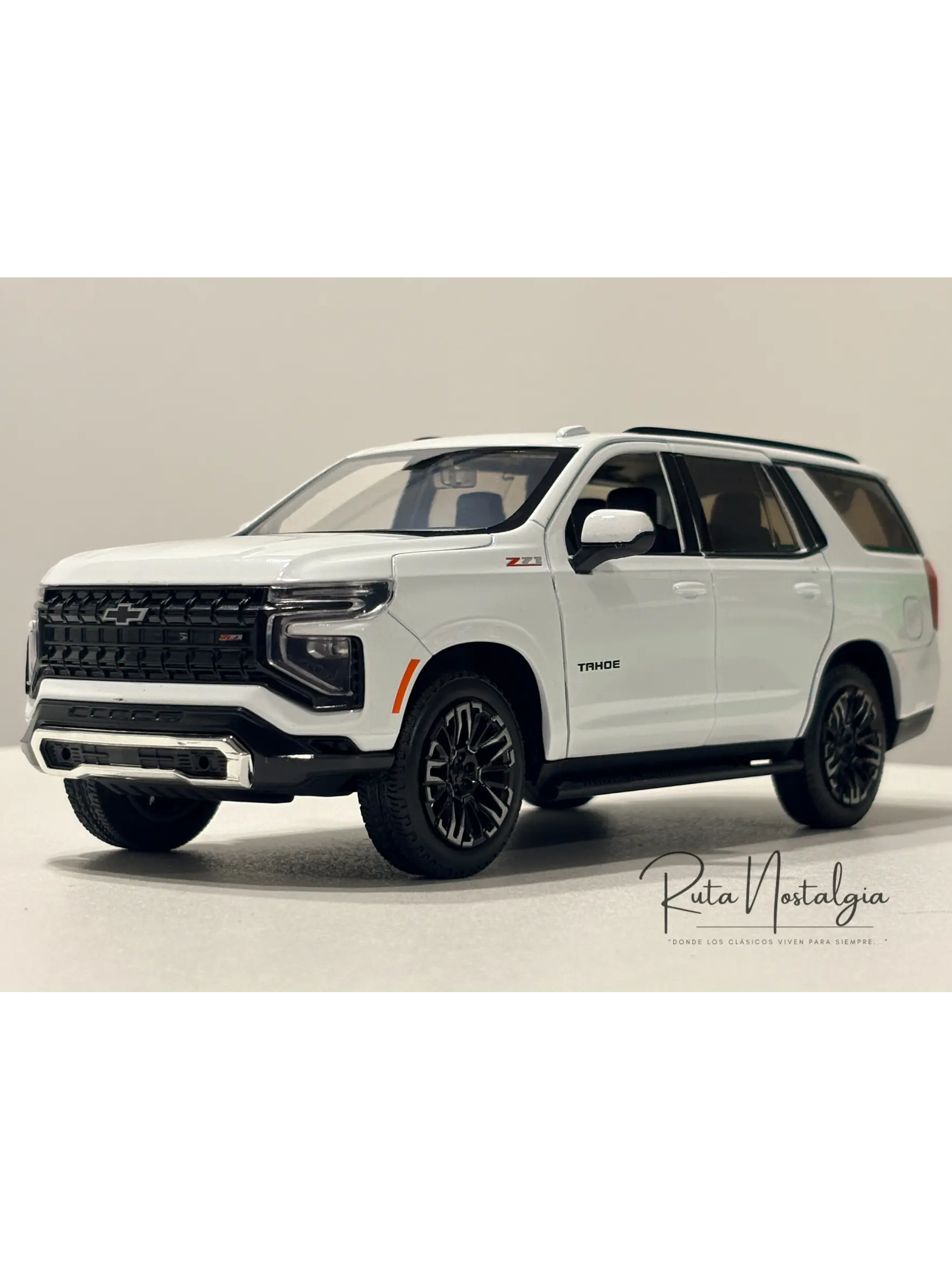Auto / SUV Chevrolet Tahoe Z71 - 2025 | Motormax 1:24 4