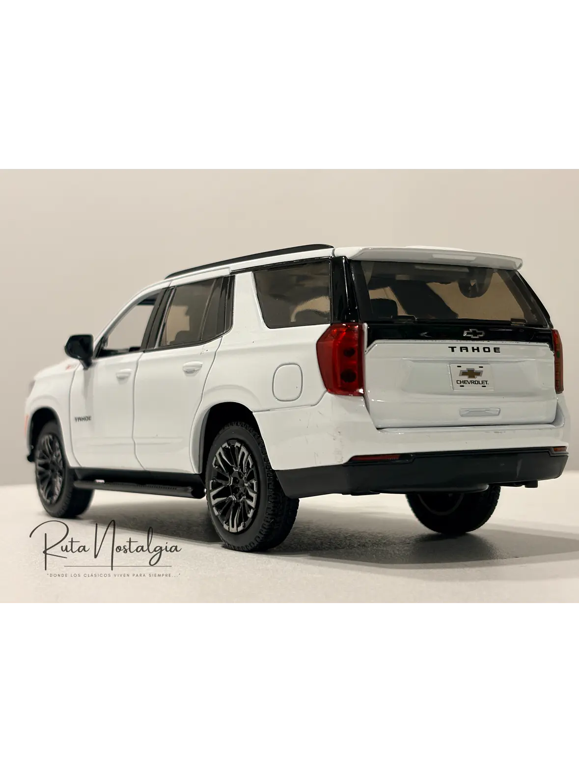 Auto / SUV Chevrolet Tahoe Z71 - 2025 | Motormax 1:24 6