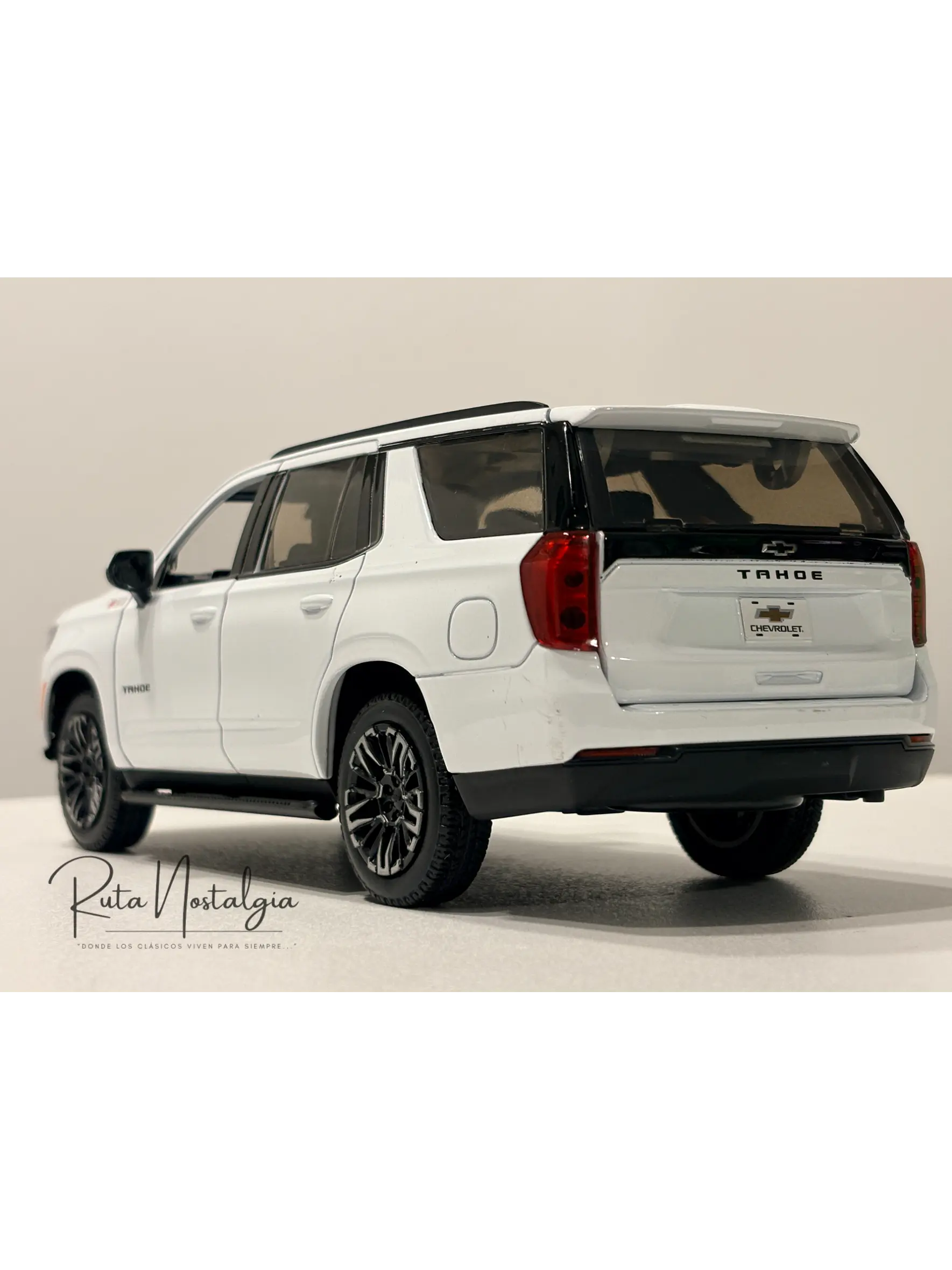 Auto / SUV Chevrolet Tahoe Z71 - 2025 | Motormax 1:24 6