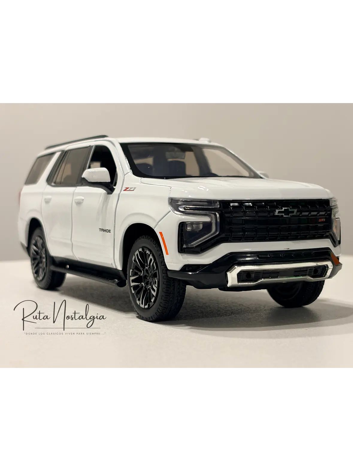 Auto / SUV Chevrolet Tahoe Z71 - 2025 | Motormax 1:24 10