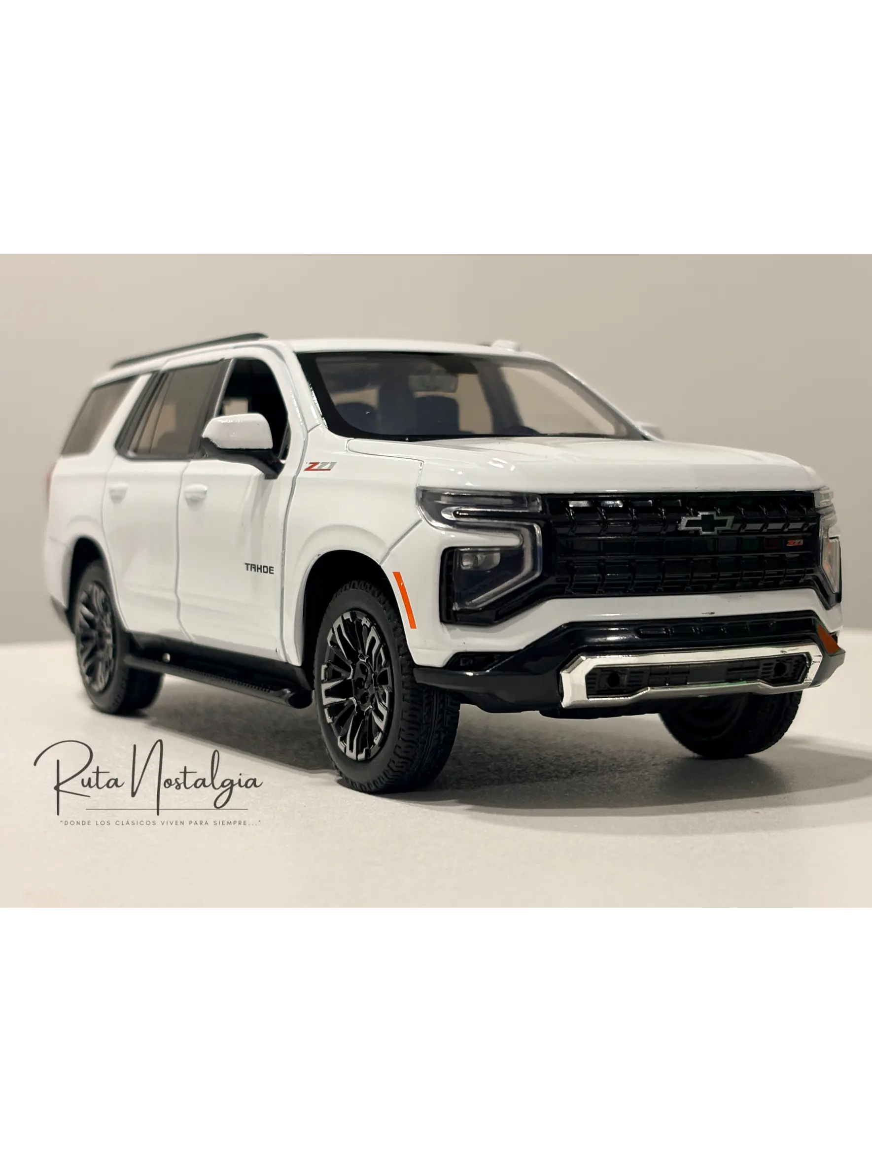 Auto / SUV Chevrolet Tahoe Z71 - 2025 | Motormax 1:24 10