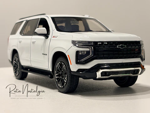 2025 Chevrolet Tahoe Z71 — Motormax "Timeless Legends" 1:24