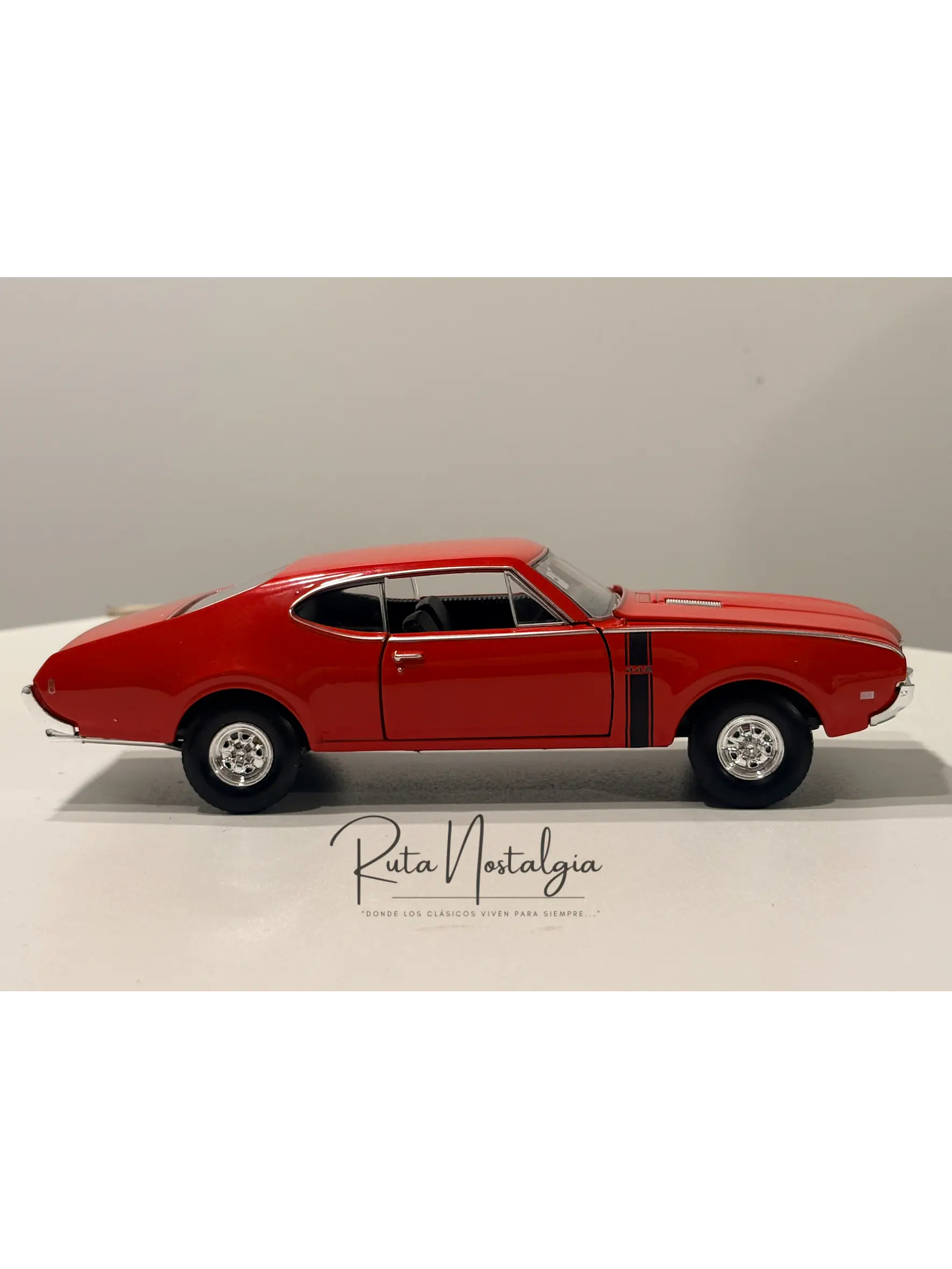 Oldsmobile 442 - 1968 | Welly 1:24  | Auto clásico americano 9
