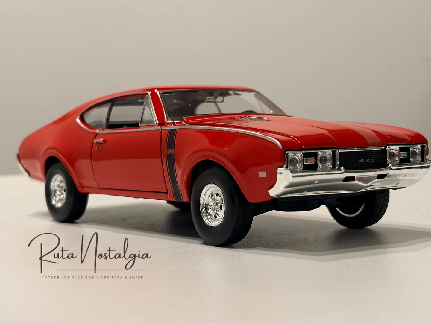 Auto Oldsmobile 442 (1968) | Welly Escala 1:24 10