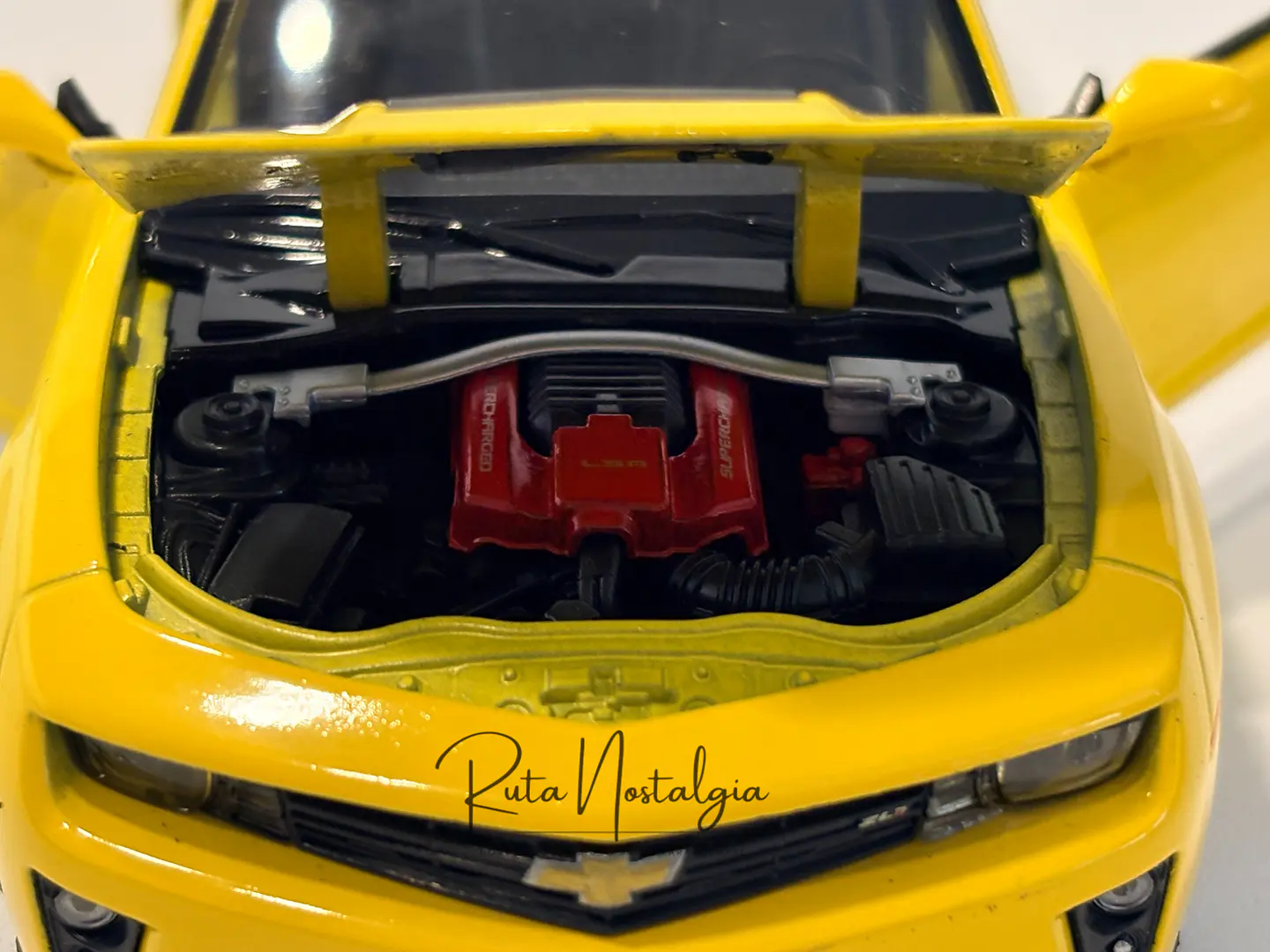 Auto Camaro ZL1 2012 Welly NEX 1:24 Coleccionable 3