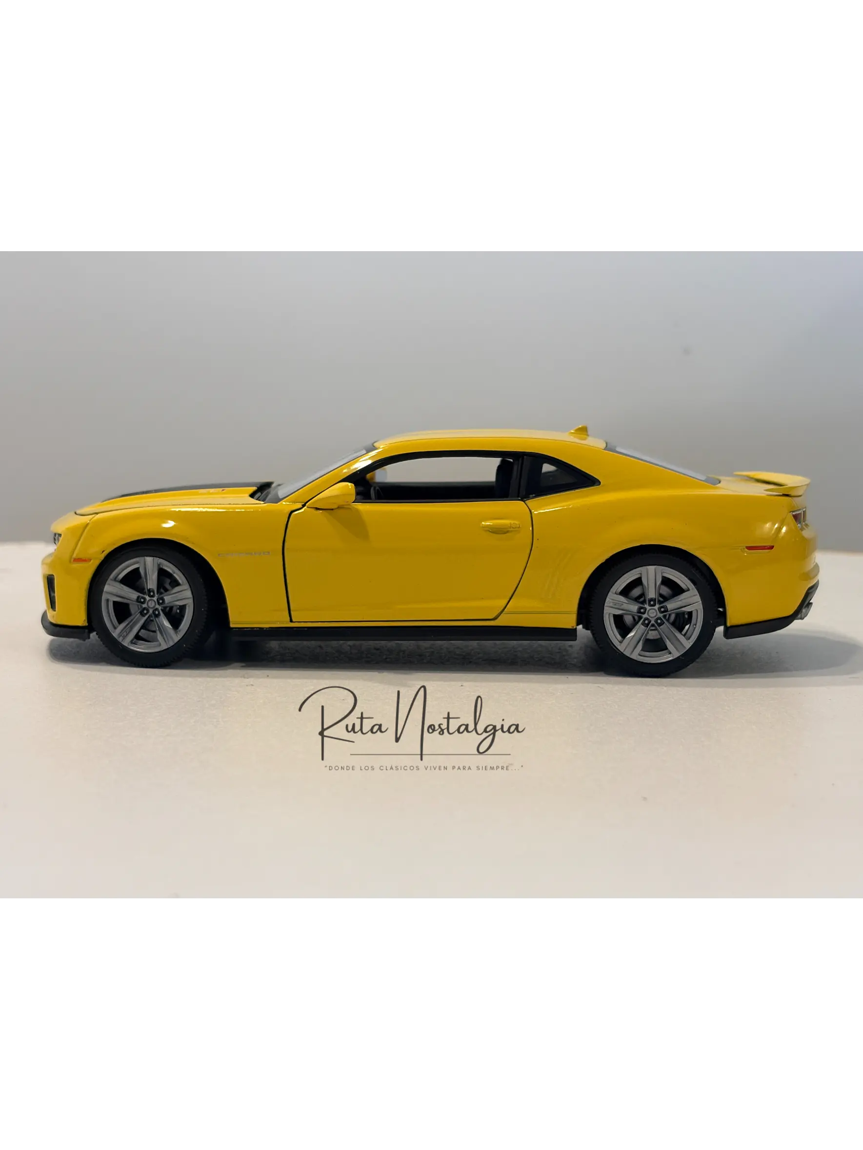 Chevrolet Camaro ZL1 - 2012  |  Welly  1:24 | Auto deportivo 6