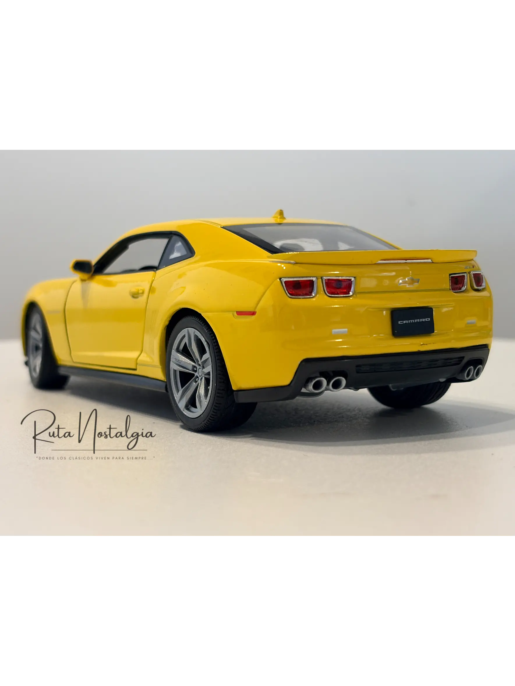 Chevrolet Camaro ZL1 - 2012  |  Welly  1:24 | Auto deportivo 7