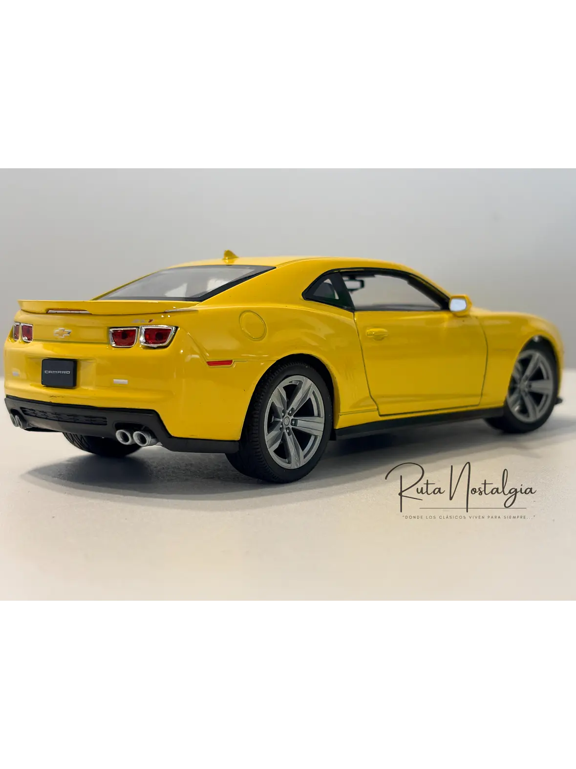 Chevrolet Camaro ZL1 - 2012  |  Welly  1:24 | Auto deportivo 8