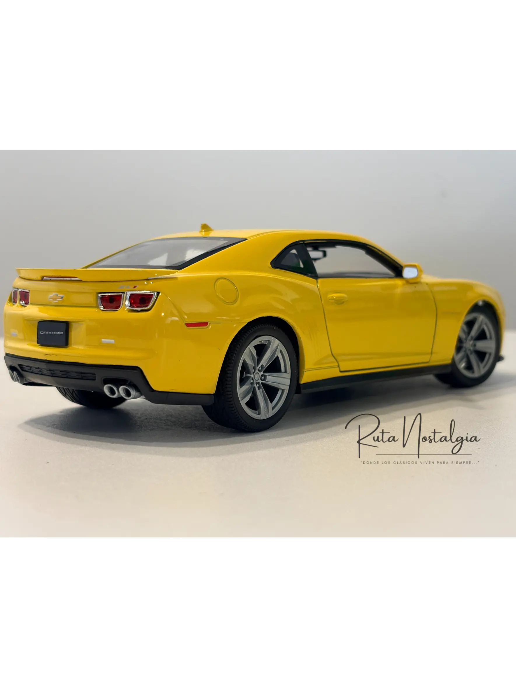 Chevrolet Camaro ZL1 - 2012  |  Welly  1:24 | Auto deportivo 8