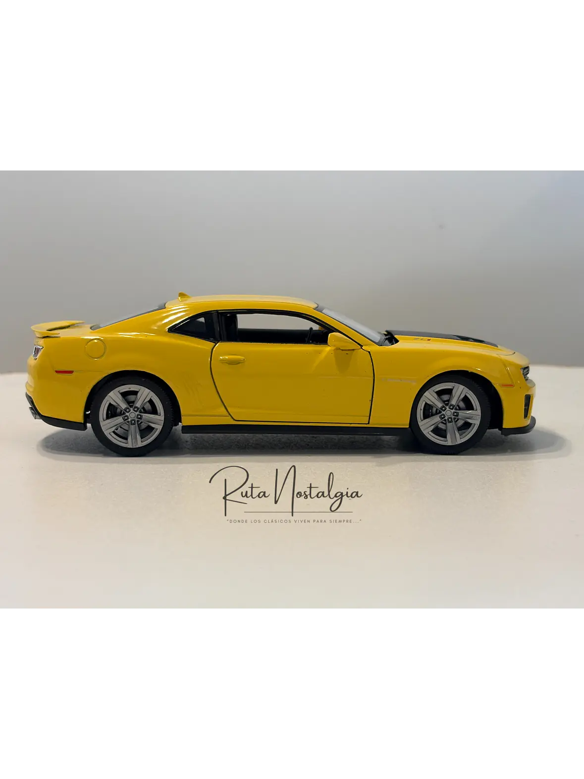 Chevrolet Camaro ZL1 - 2012  |  Welly  1:24 | Auto deportivo 9