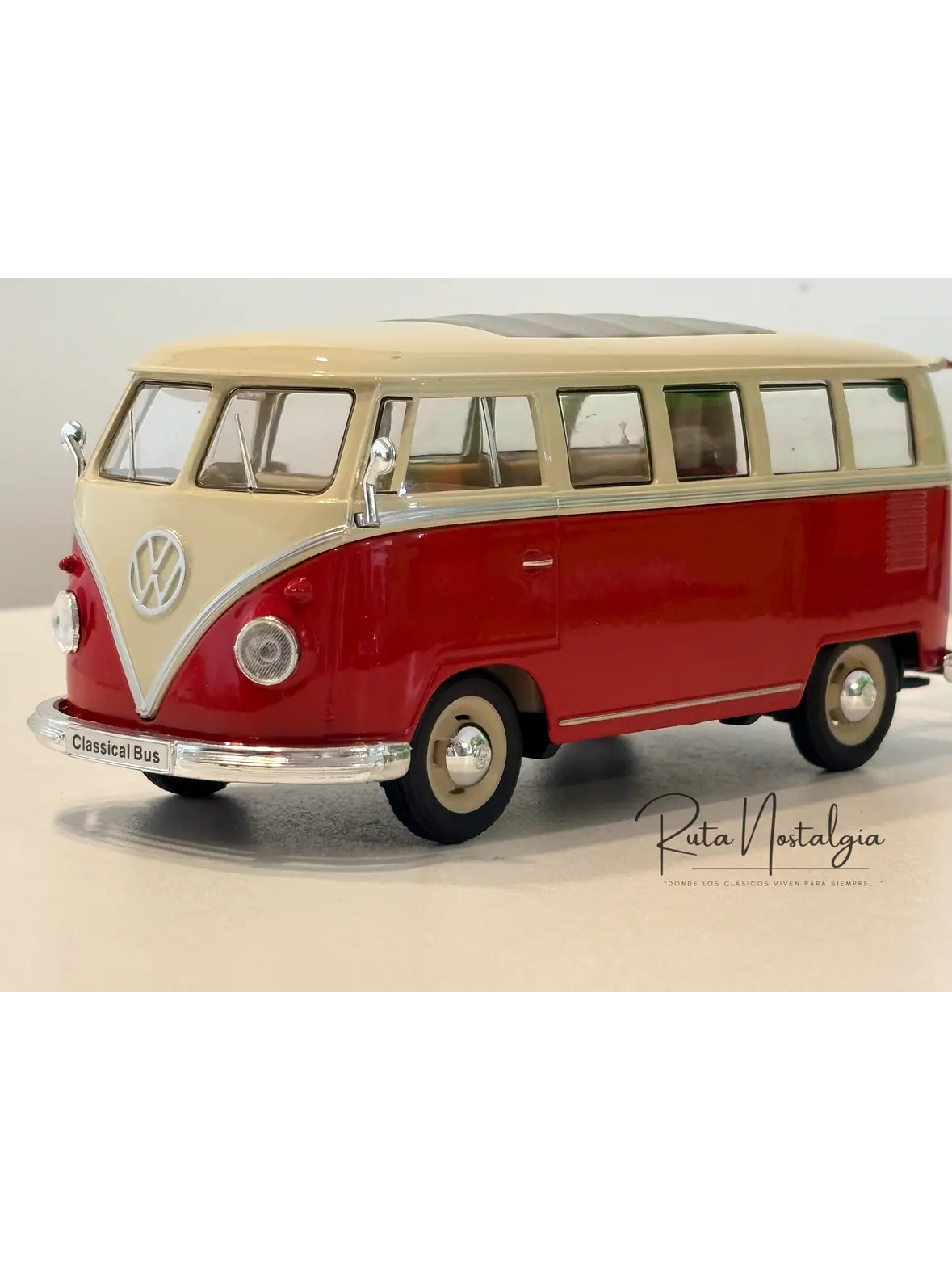 Volkswagen Bus T1 - 1963 | Welly   1:24 |  Furgón antiguo de colección 3
