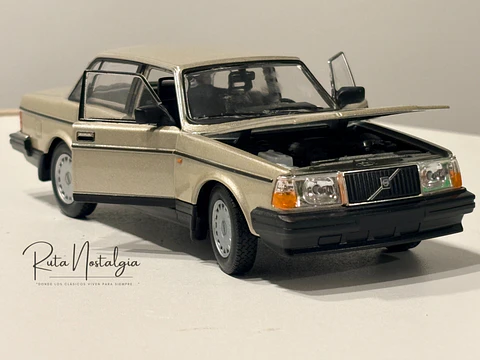 Volvo 240 GL Welly NEX 1:24 | Clásico Sueco Colección